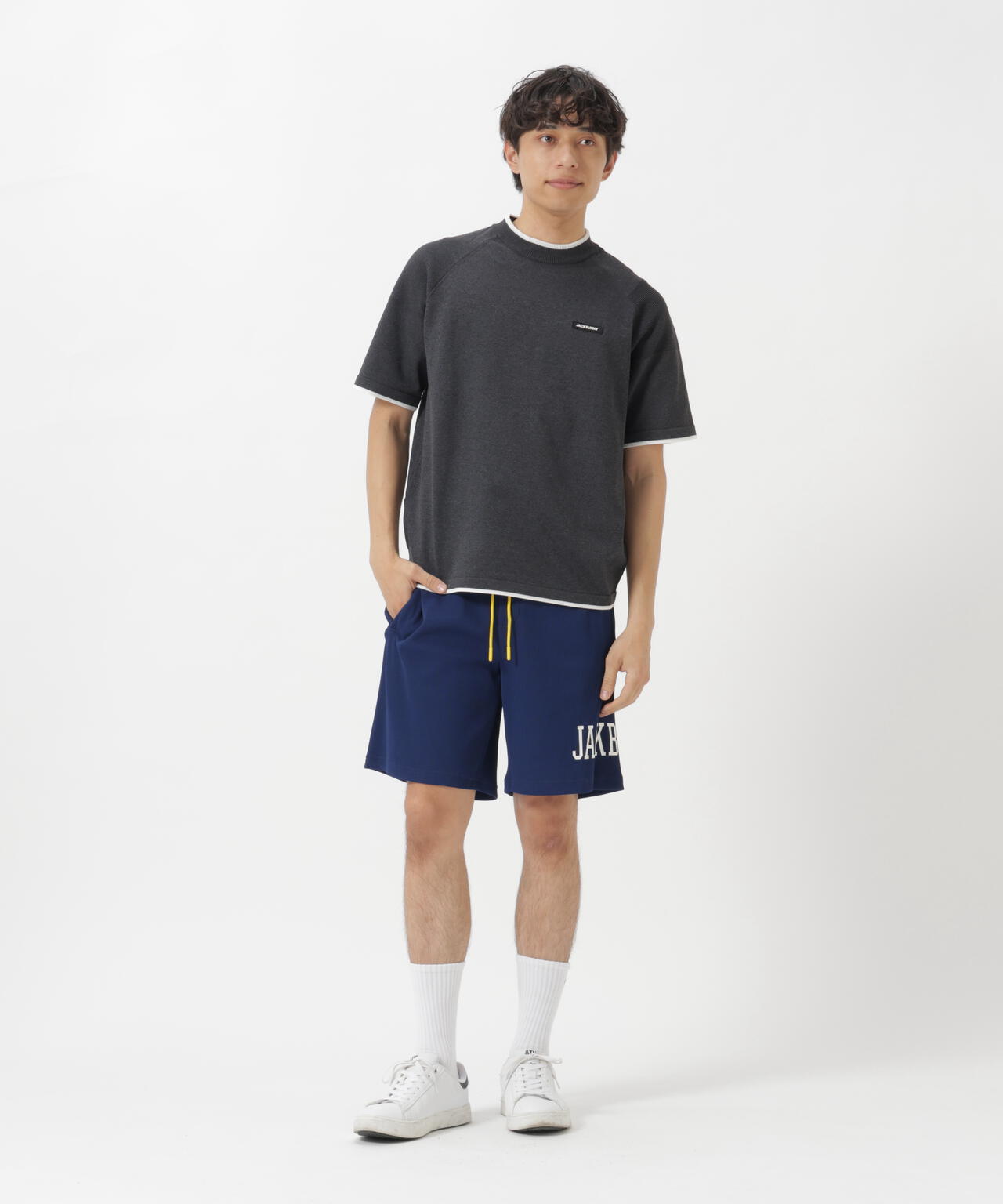 182cm C:84 W:71 H:89 着用サイズ:5