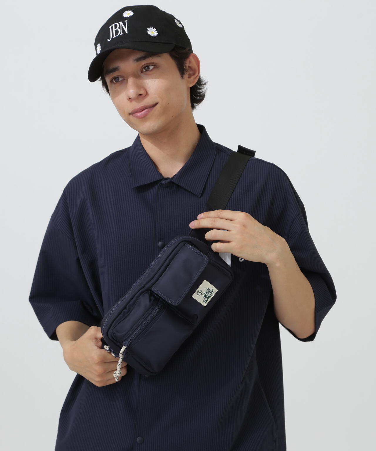 182cm C:84 W:71 H:89