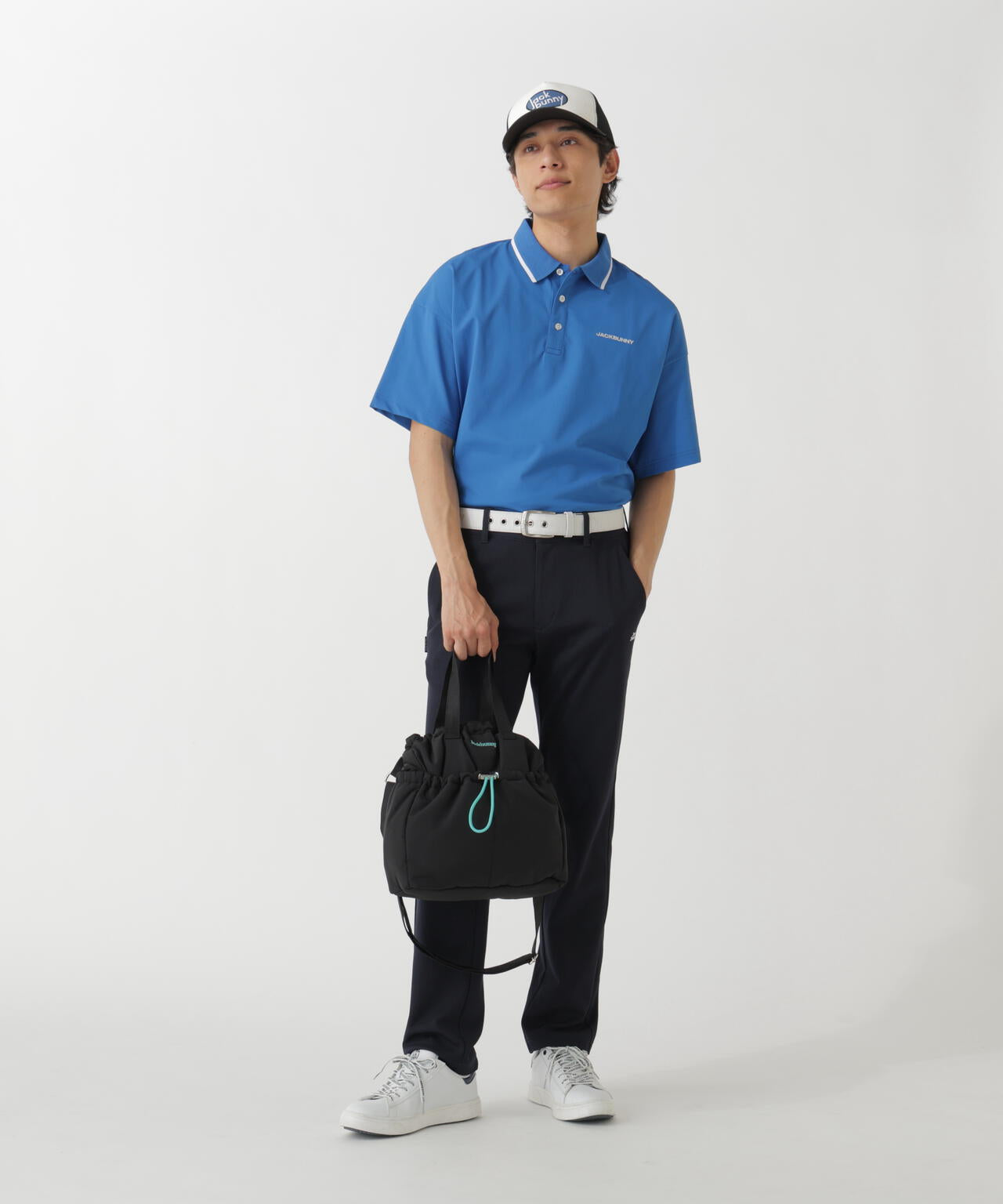 182cm C:84 W:71 H:89