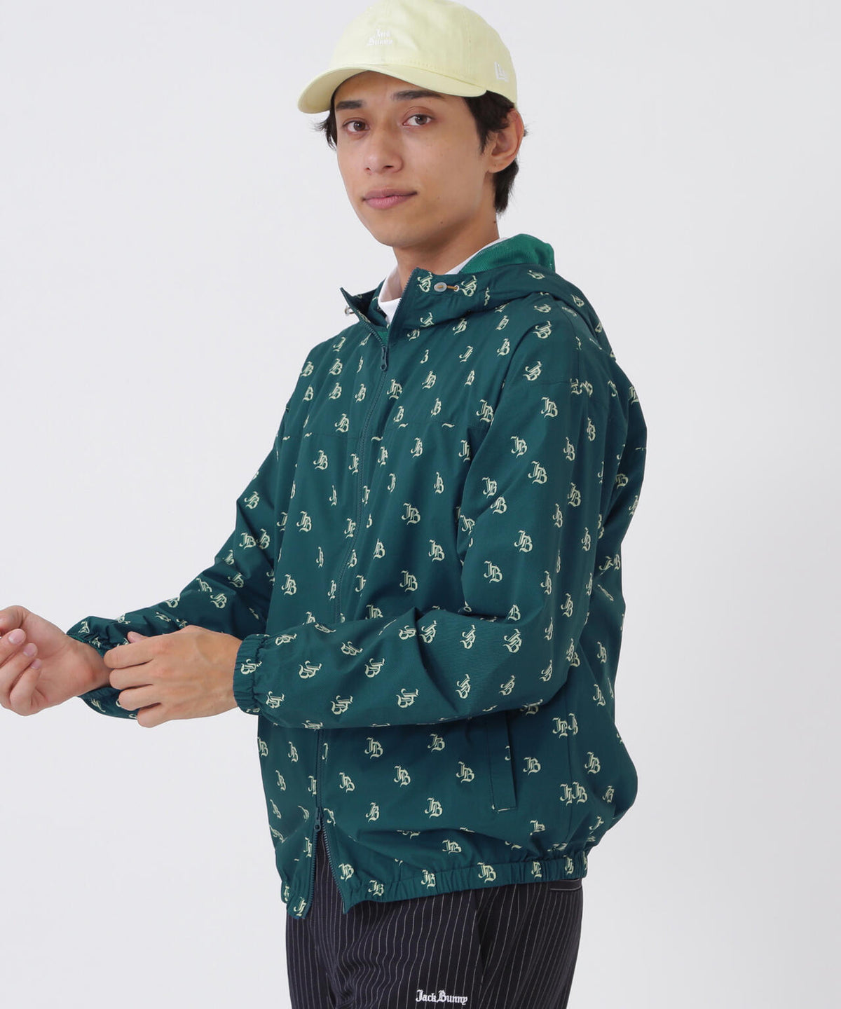 ゴシックロゴプリント裏メッシュフーディブルゾン (MENS)