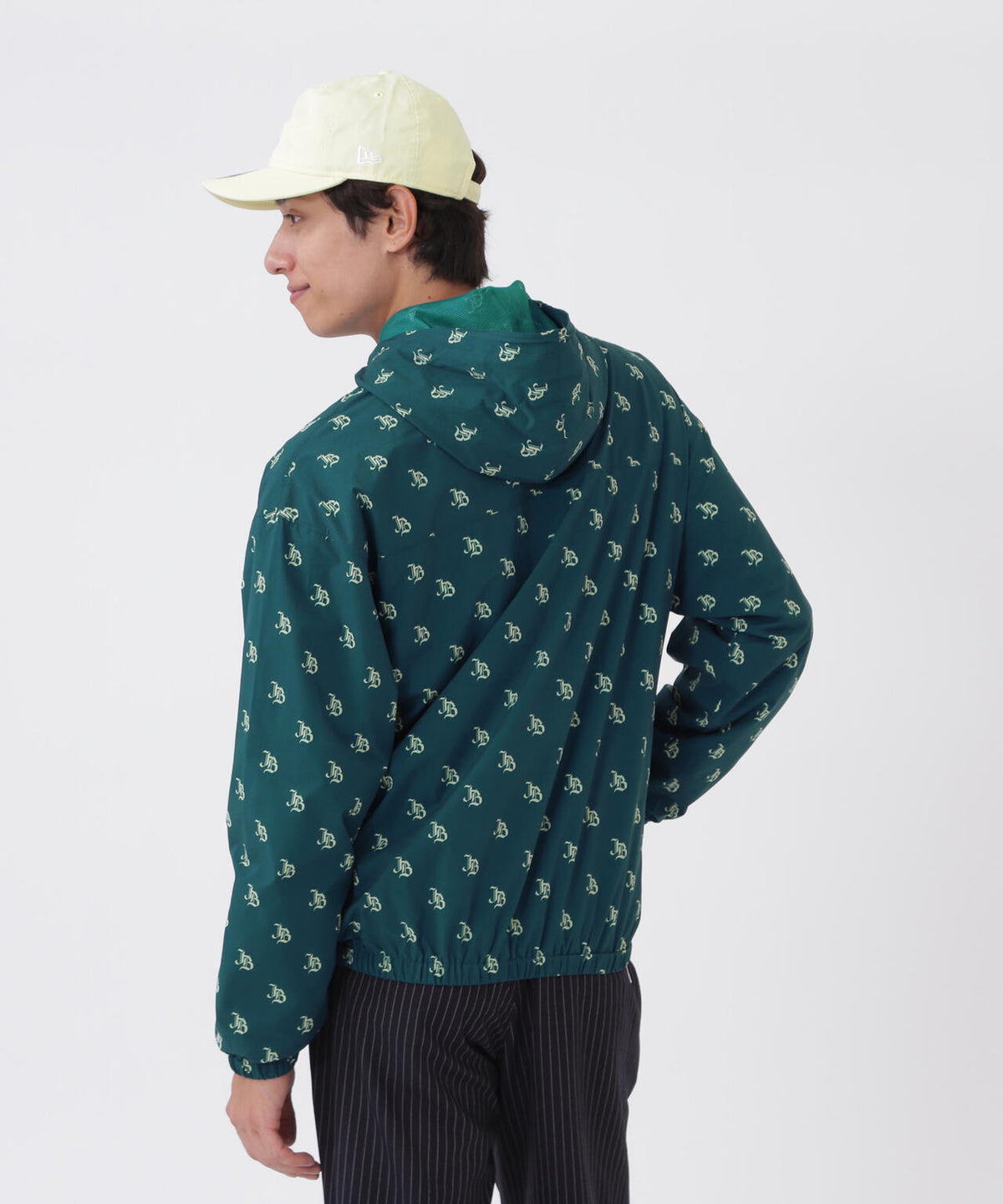 ゴシックロゴプリント裏メッシュフーディブルゾン (MENS)