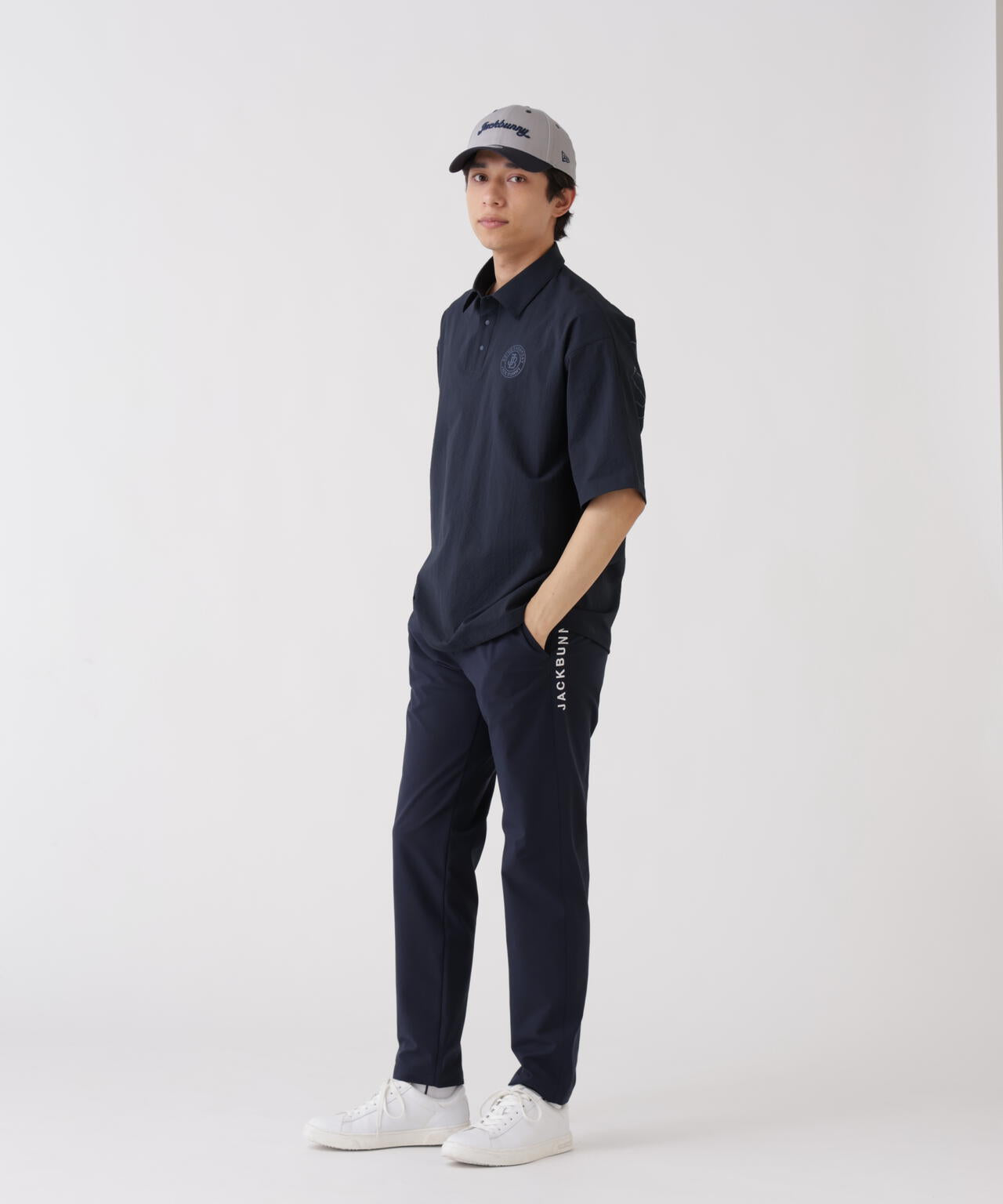 182cm C:84 W:71 H:89 着用サイズ:5