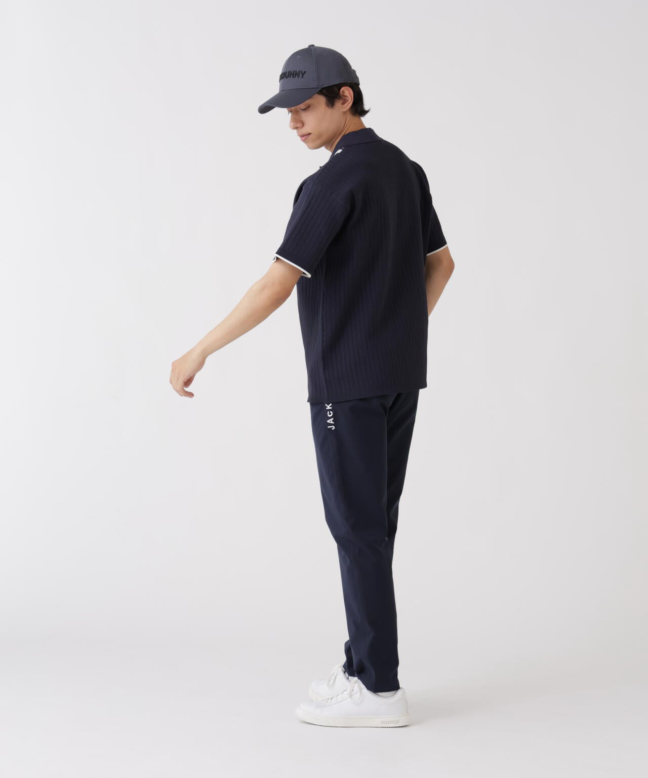 182cm C:84 W:71 H:89 着用サイズ:5