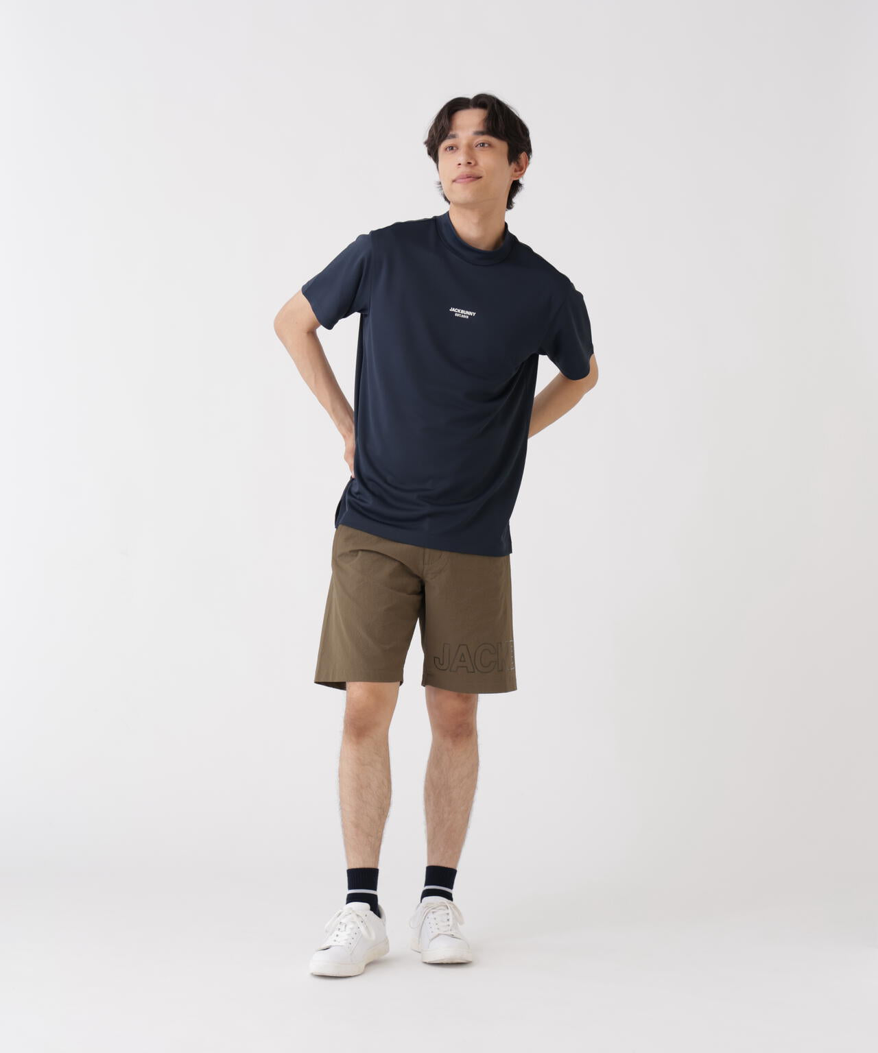 182cm C:84 W:71 H:89 着用サイズ:5