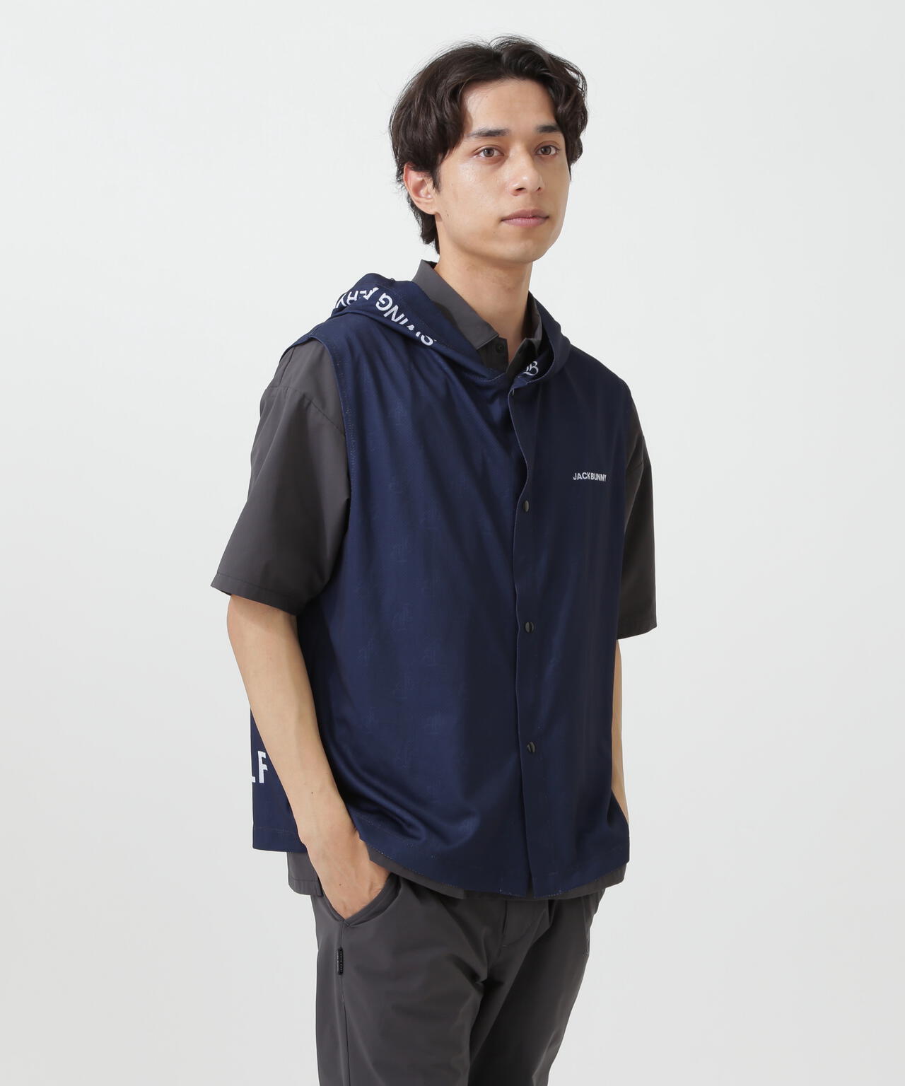 182cm C:84 W:71 H:89 着用サイズ:5