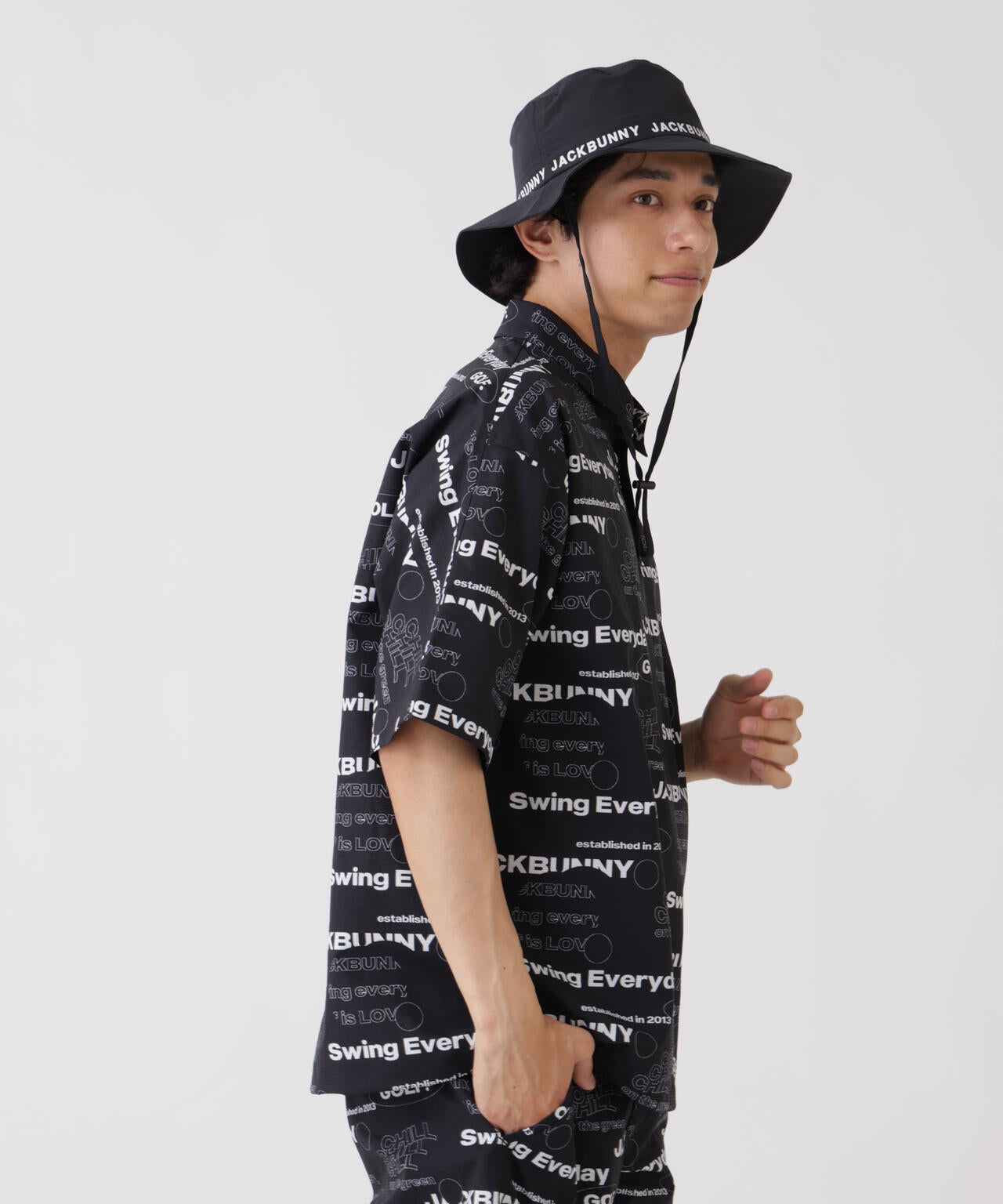 182cm C:84 W:71 H:89 着用サイズ:5