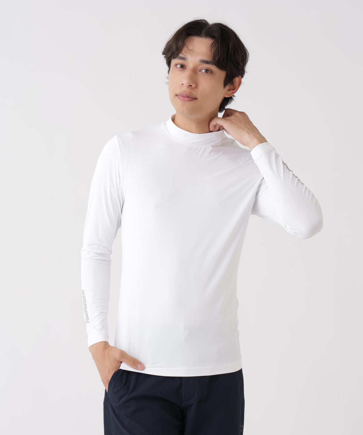 182cm C:84 W:71 H:89 着用サイズ:5