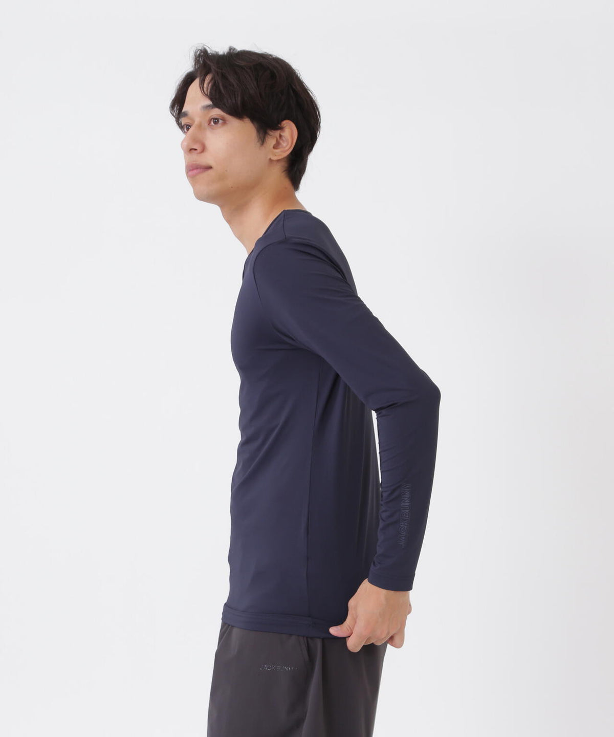 182cm C:84 W:71 H:89 着用サイズ:5