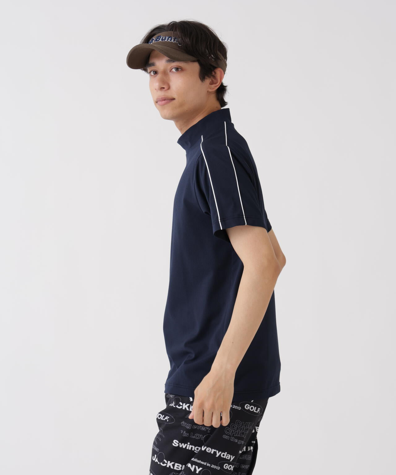 182cm C:84 W:71 H:89 着用サイズ:5