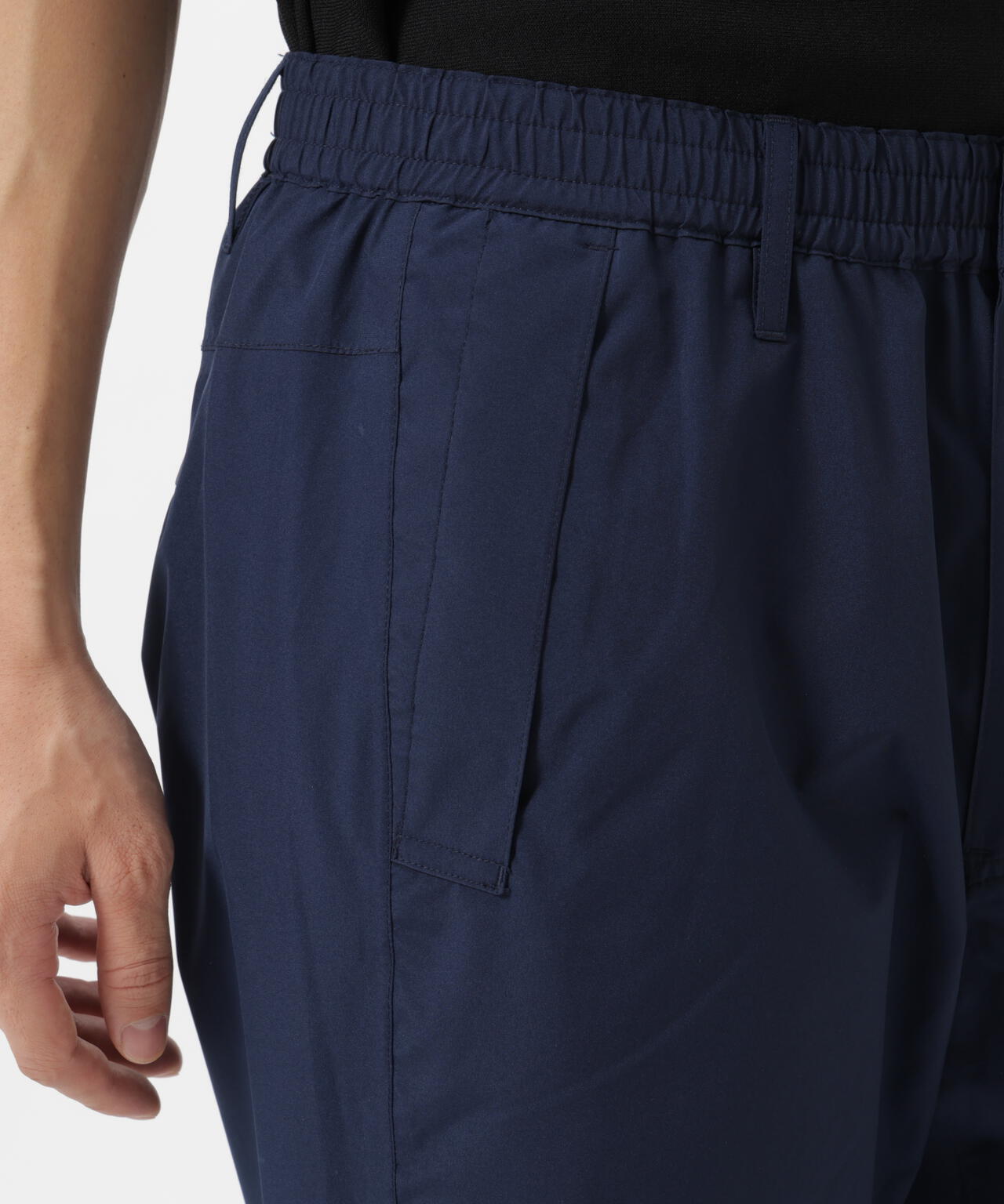 182cm C:84 W:71 H:89 着用サイズ:5