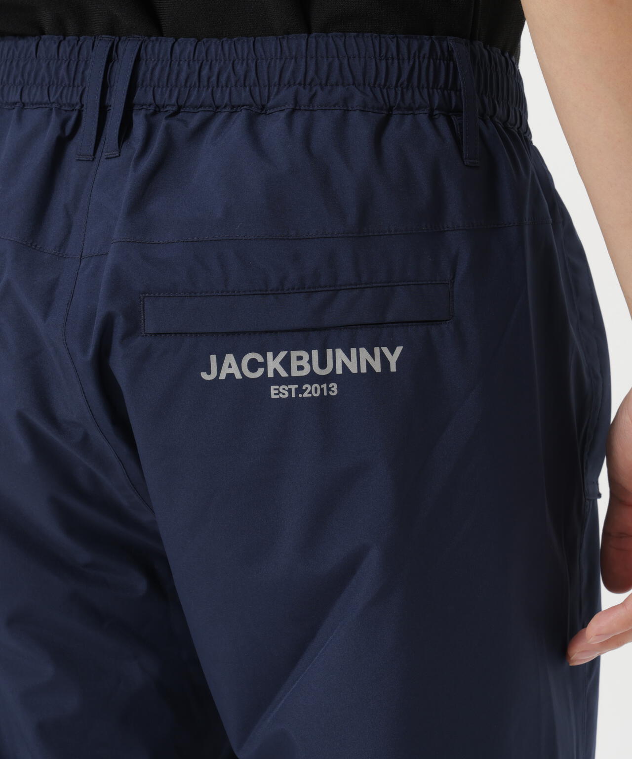 182cm C:84 W:71 H:89 着用サイズ:5