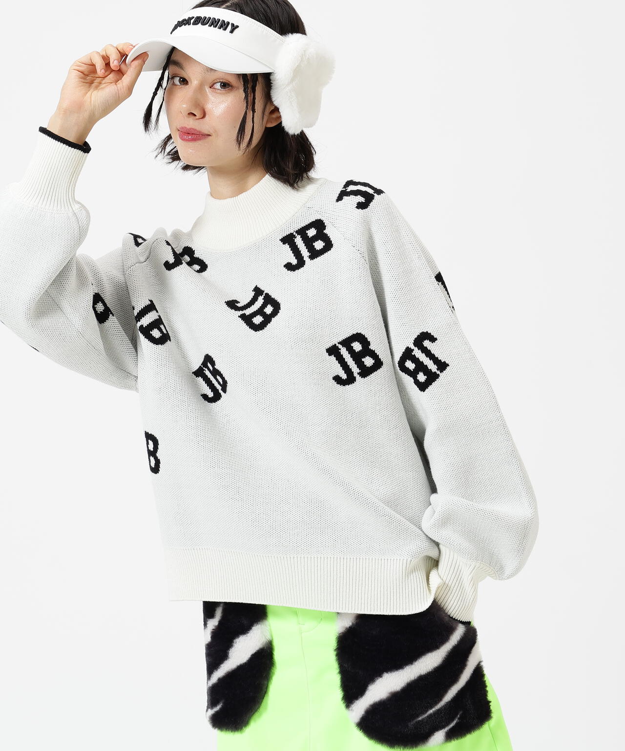 カジュアルモックネックニットプルオーバー