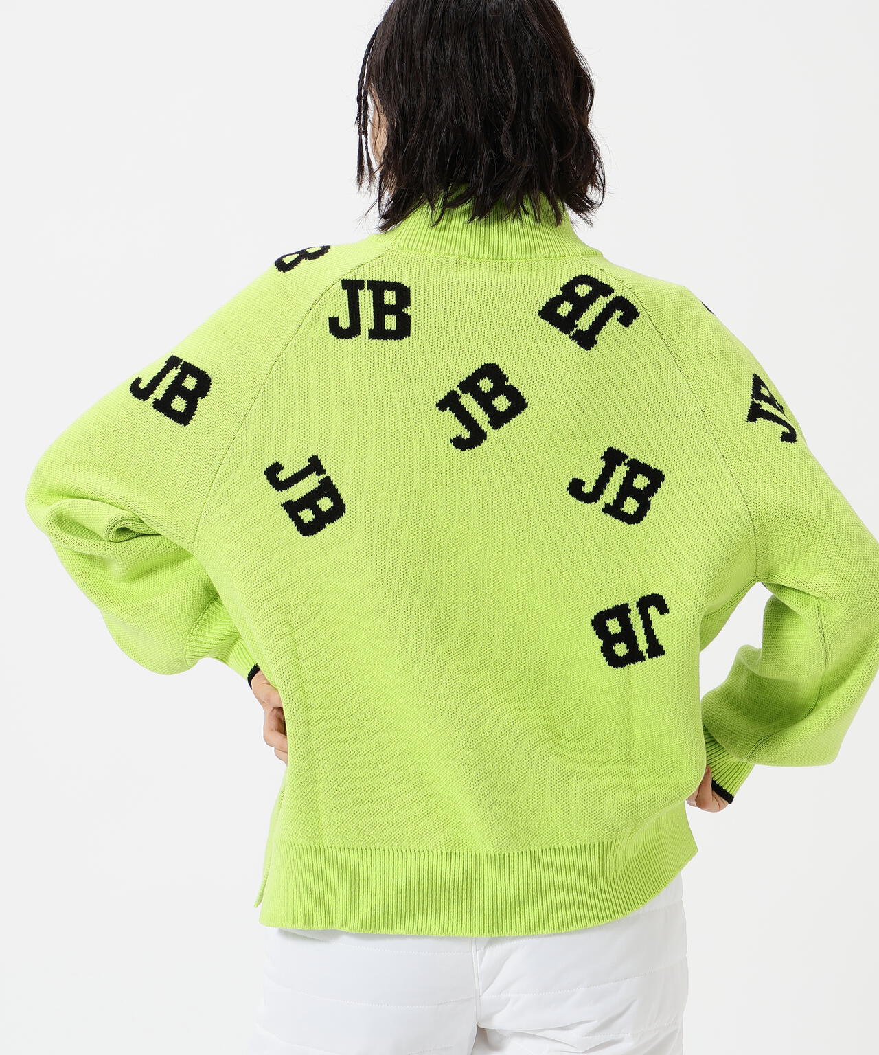 カジュアルモックネックニットプルオーバー