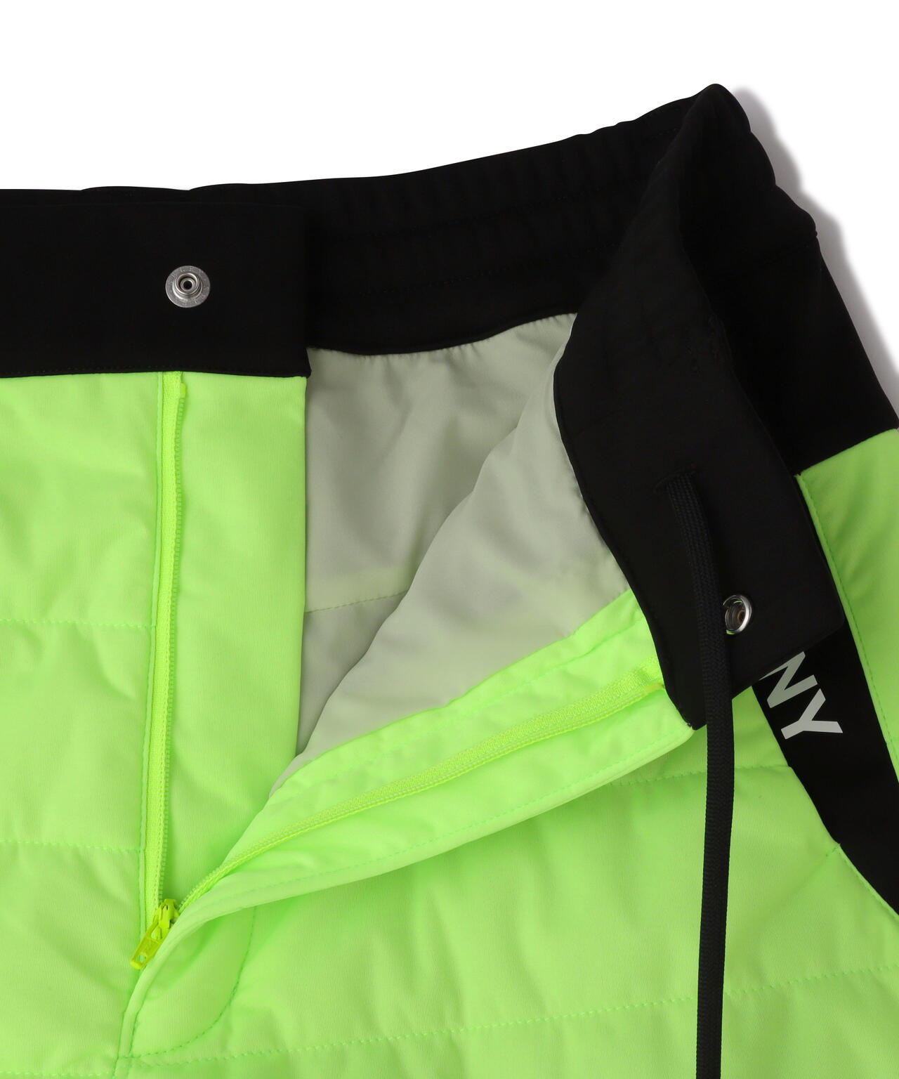 PEスムースラミネート中綿ショートパンツ