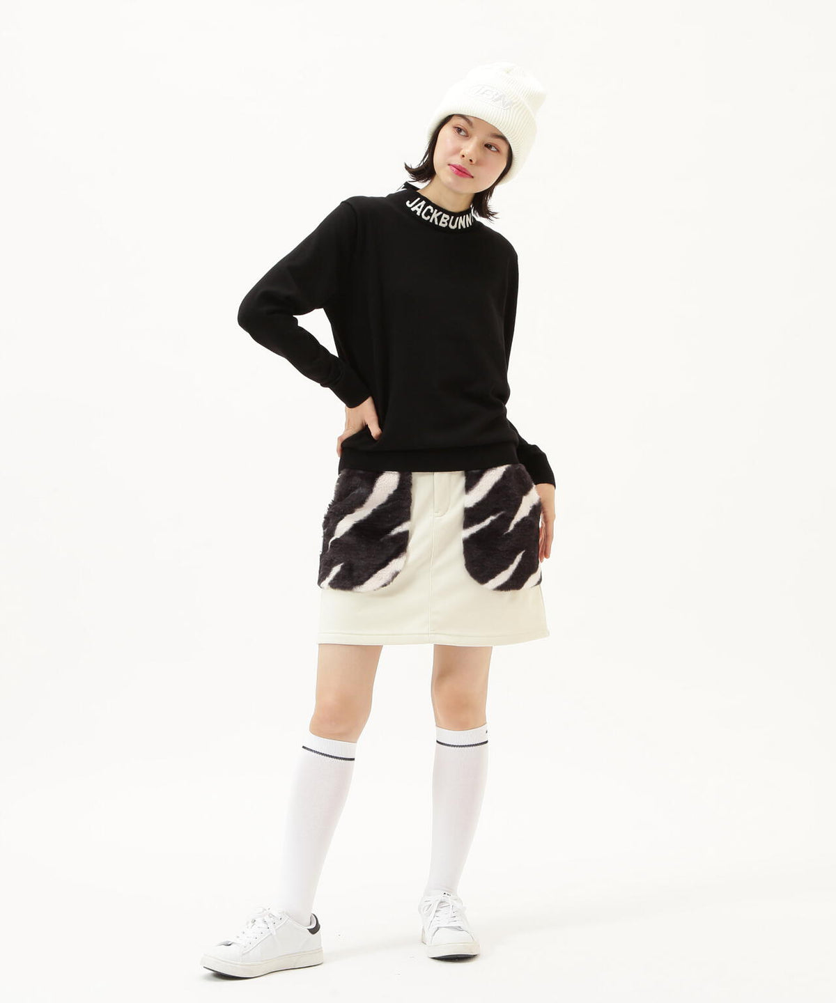 カシミヤタッチモックネックニット