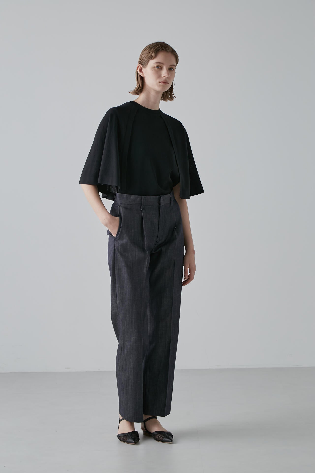 SERGE de bleu x ADORE クラシックトラウザーズ 1タック