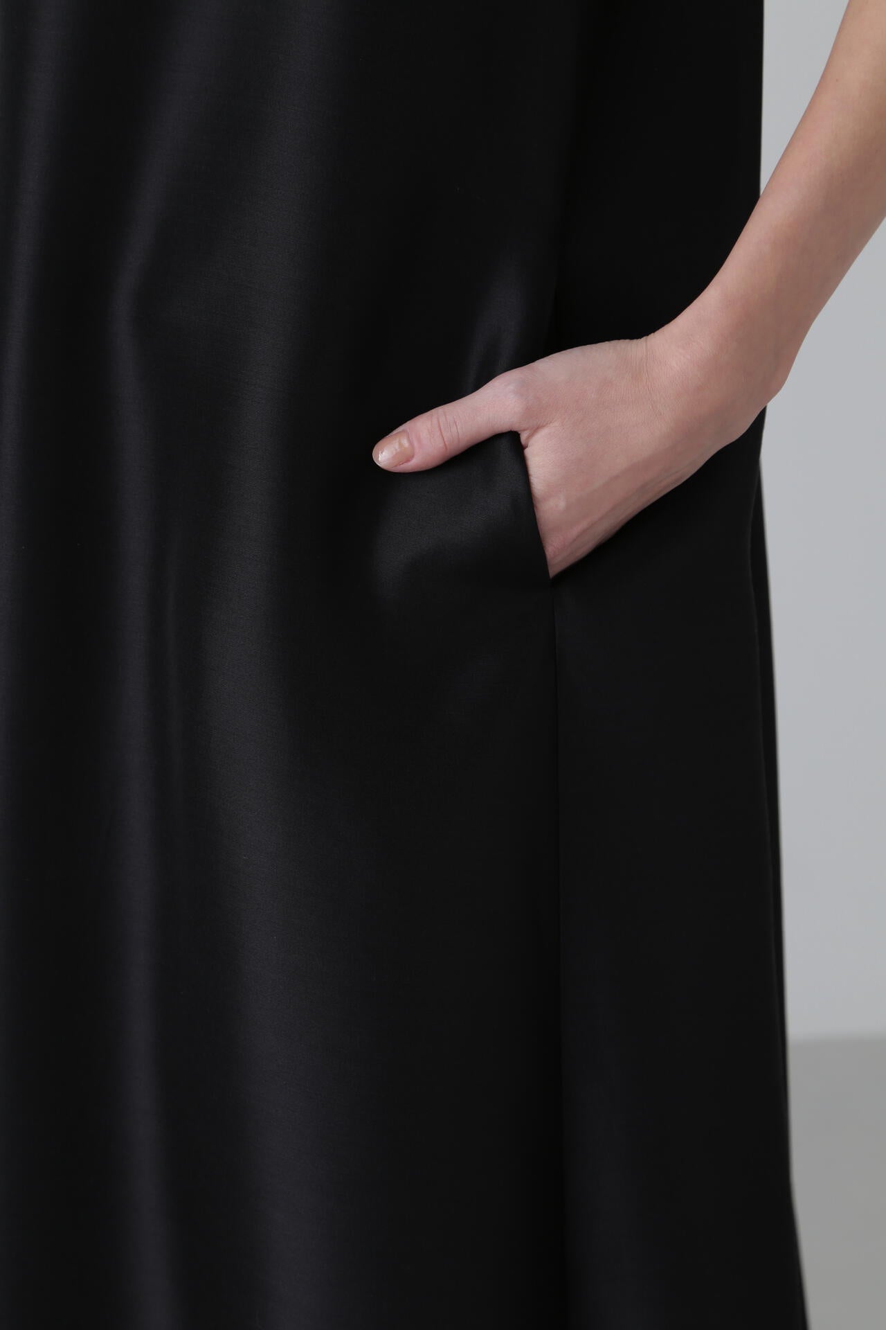 <BLACK LABEL> シルクタフタワンピース