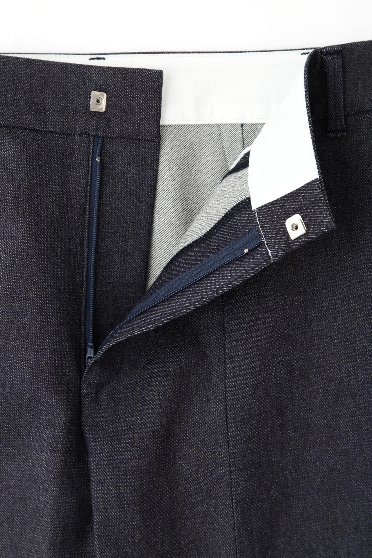 SERGE de bleu x ADORE ストレッチデニムパンツ