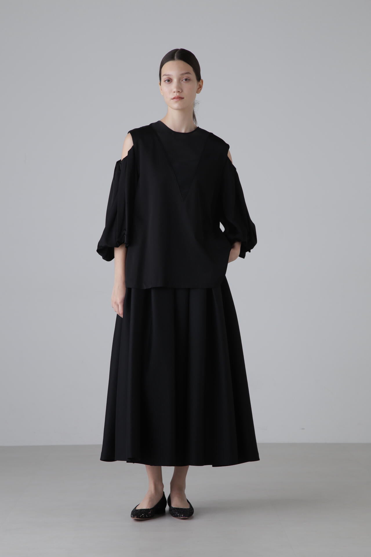 <BLACK LABEL> ハイツイストウールサテンブラウス