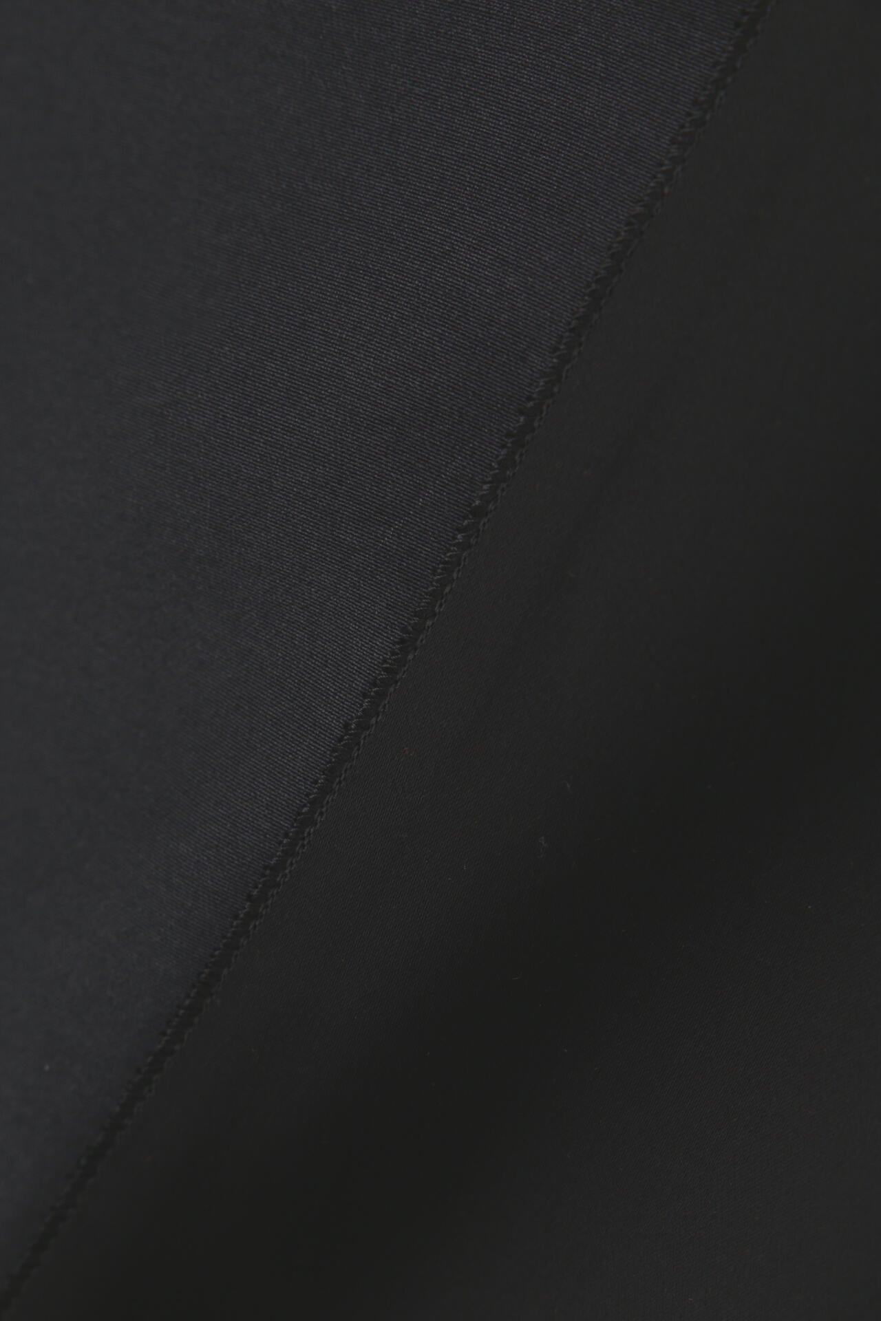 <BLACK LABEL> ハイツイストウールサテンブラウス