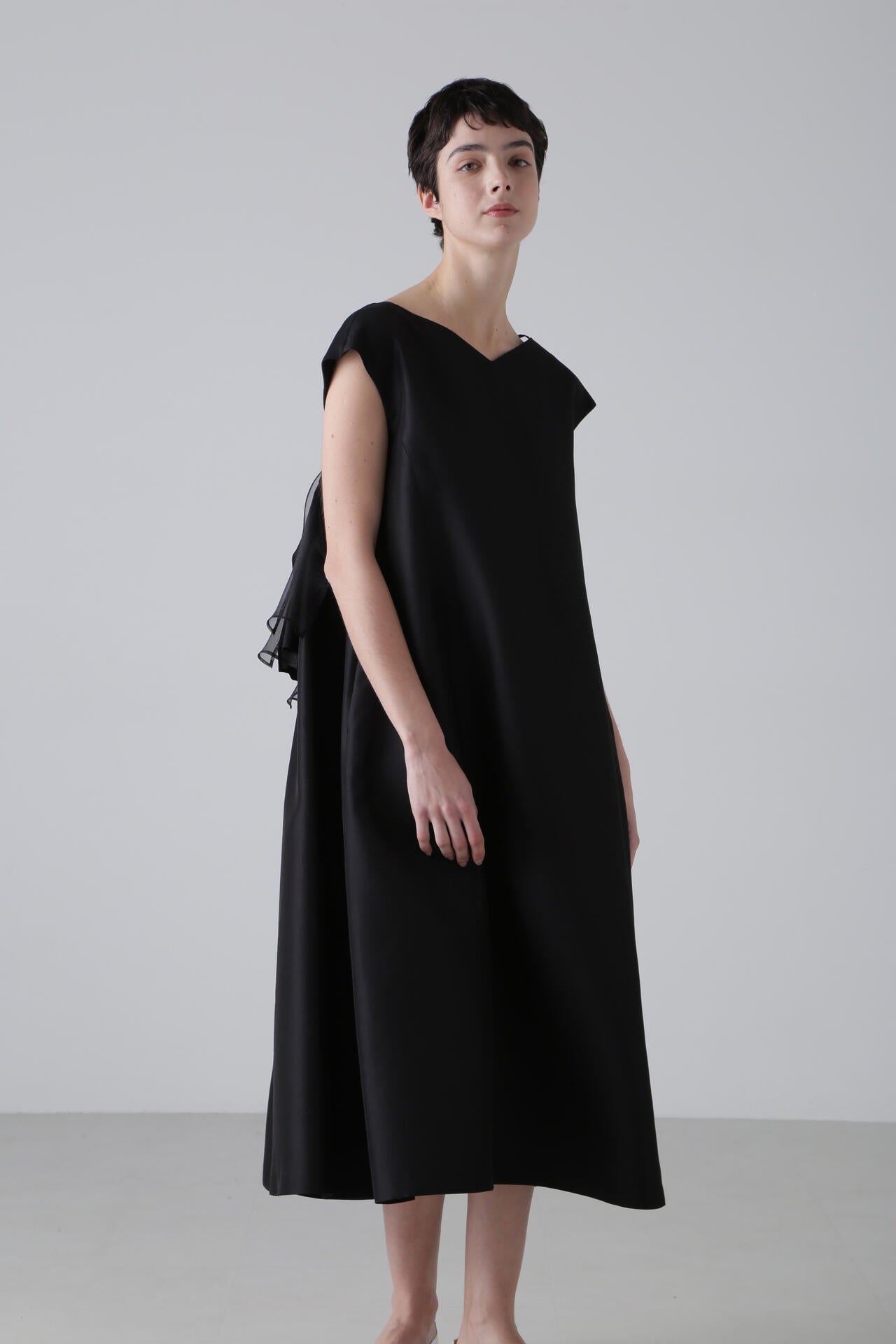 <BLACK LABEL> シルクタフタワンピース