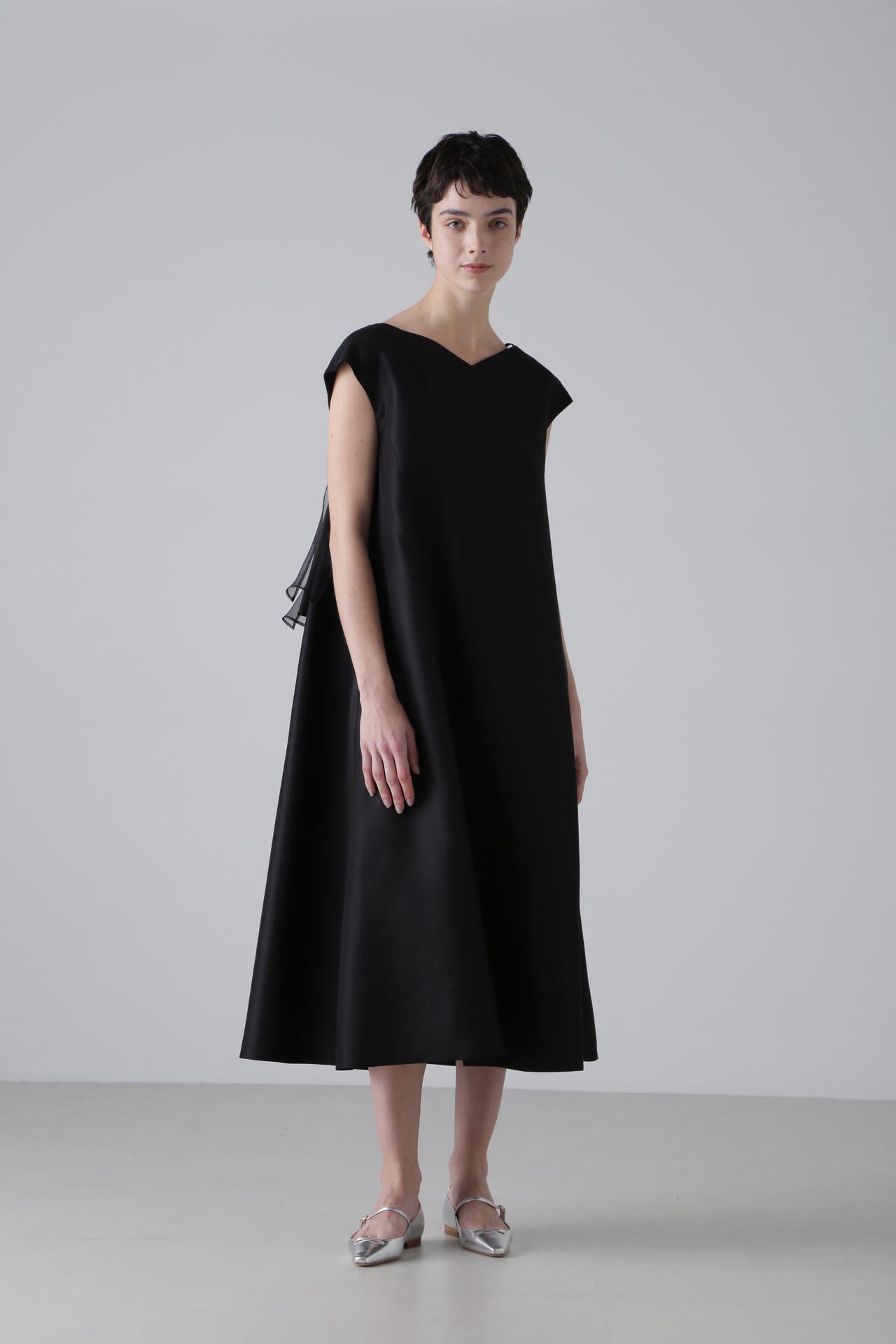 <BLACK LABEL> シルクタフタワンピース
