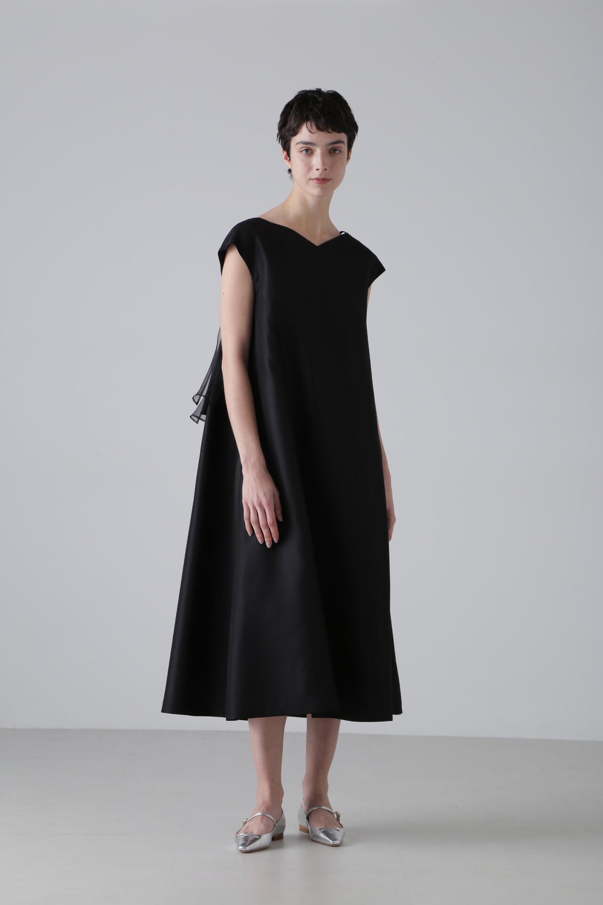 <BLACK LABEL> シルクタフタワンピース