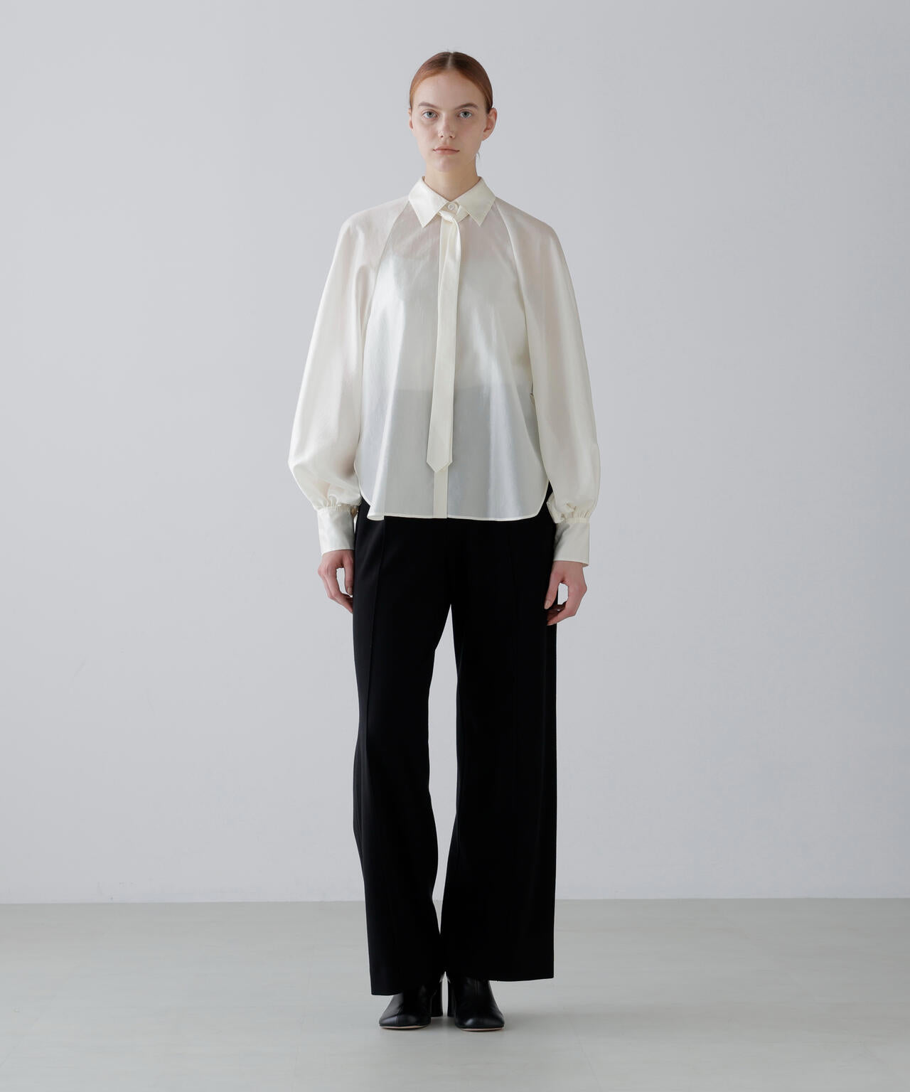 シルキーオーガンブラウス