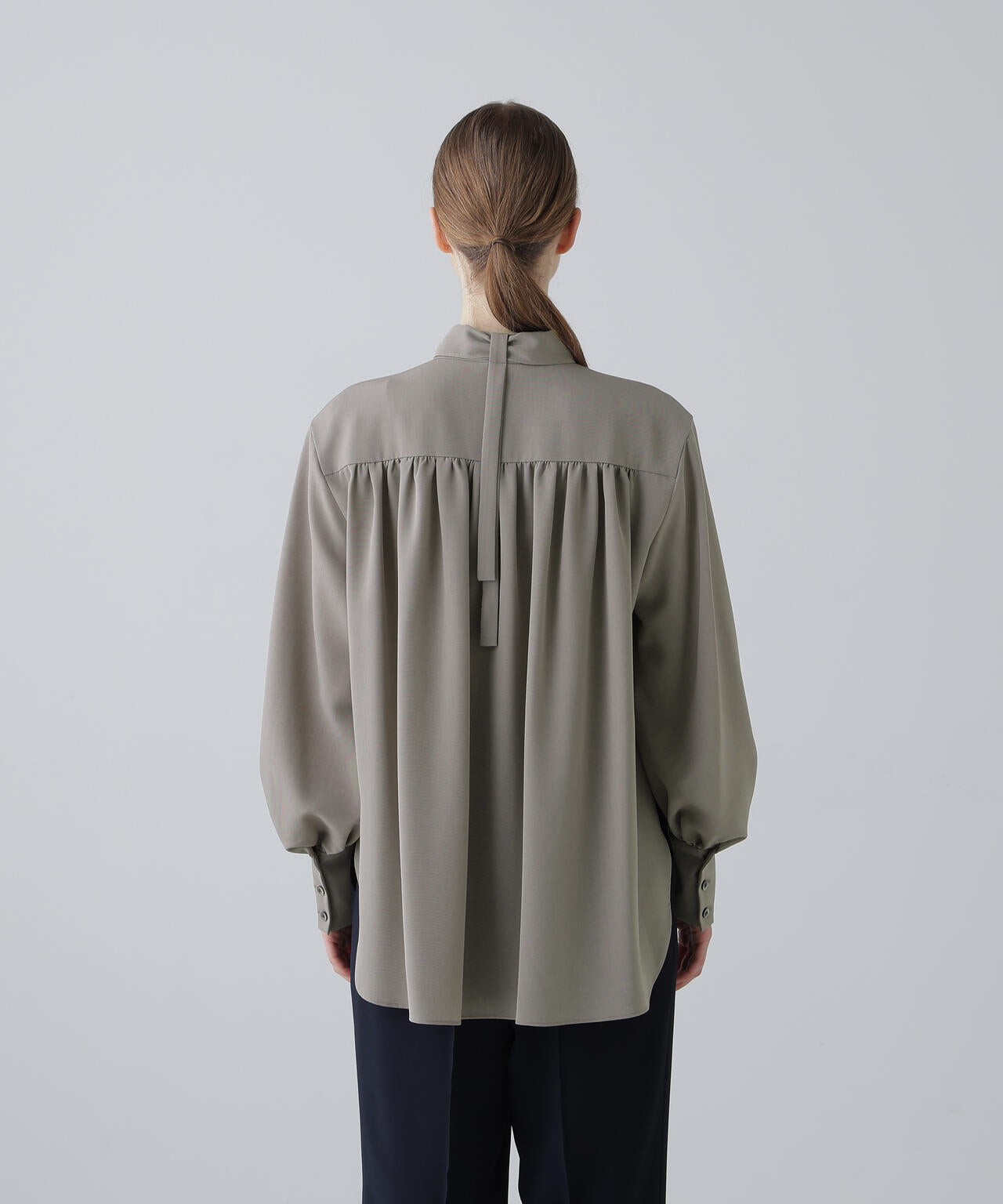 ドライタッチツイルブラウス