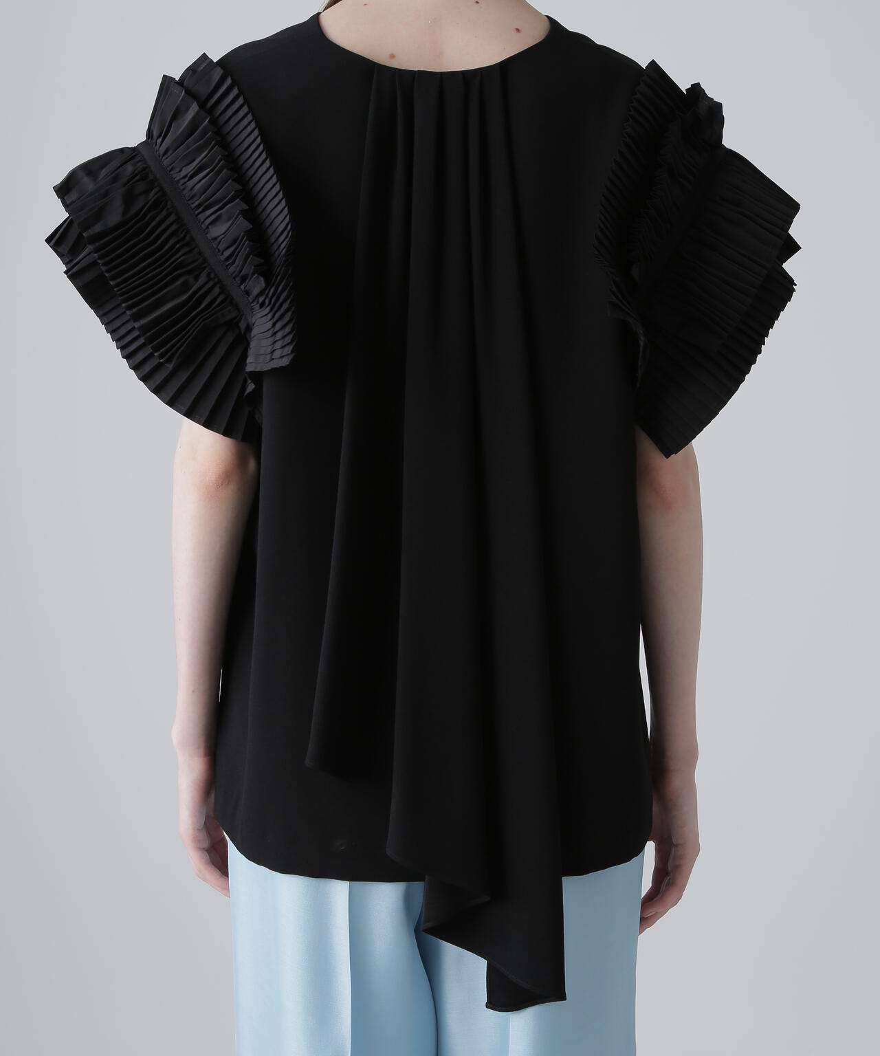 <BLACK LABEL>クレストプリーツブラウス