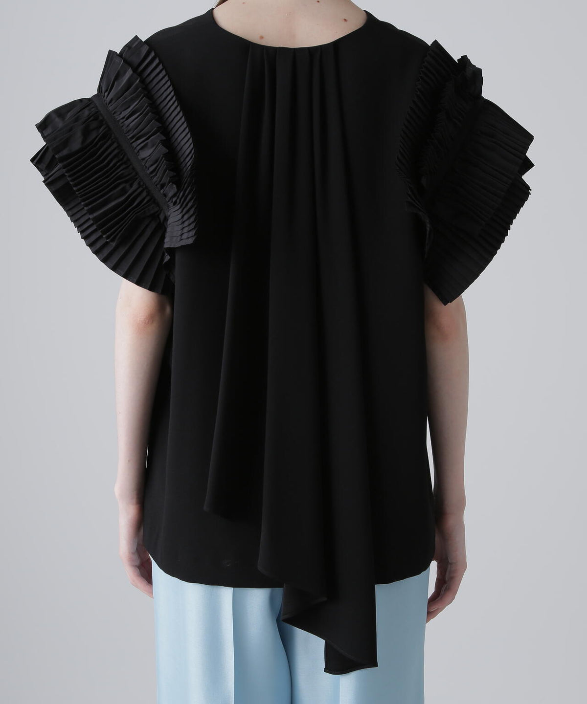 <BLACK LABEL>クレストプリーツブラウス
