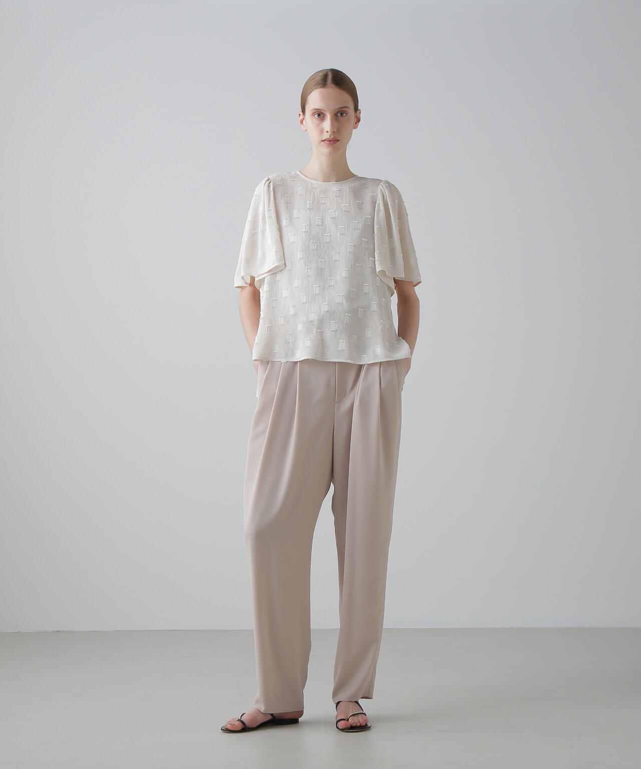 フィネストラジャガードブラウス