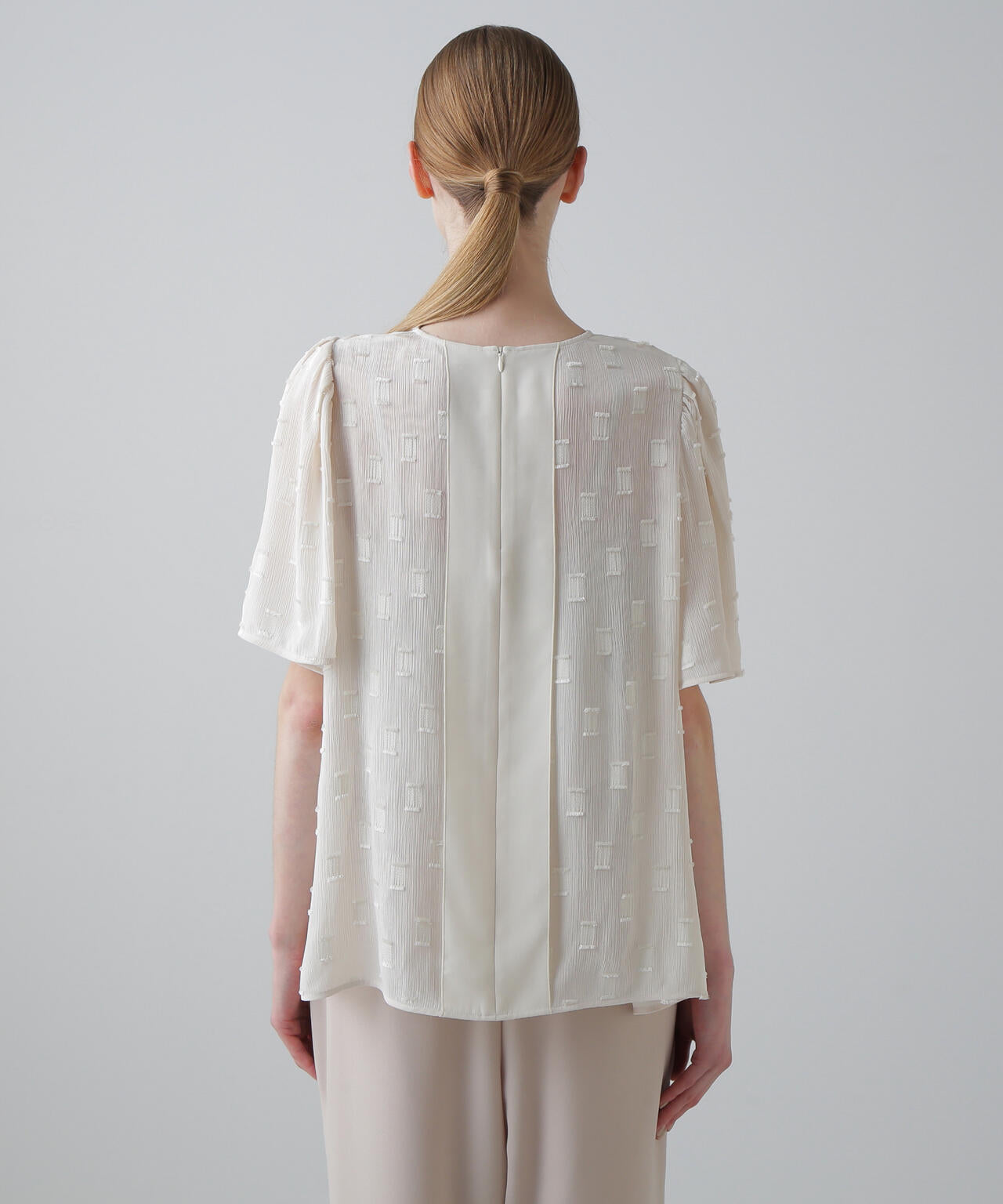 フィネストラジャガードブラウス