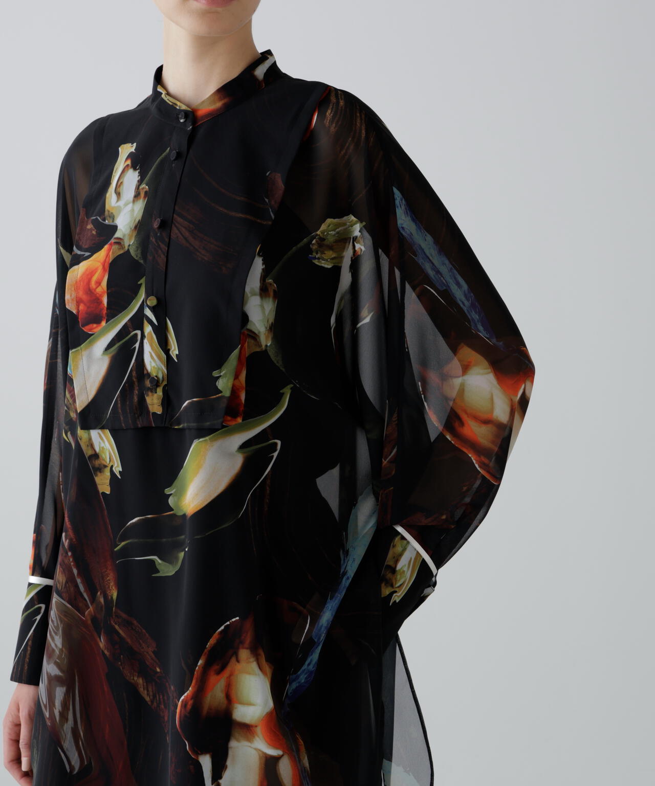 メルティングプリントブラウス