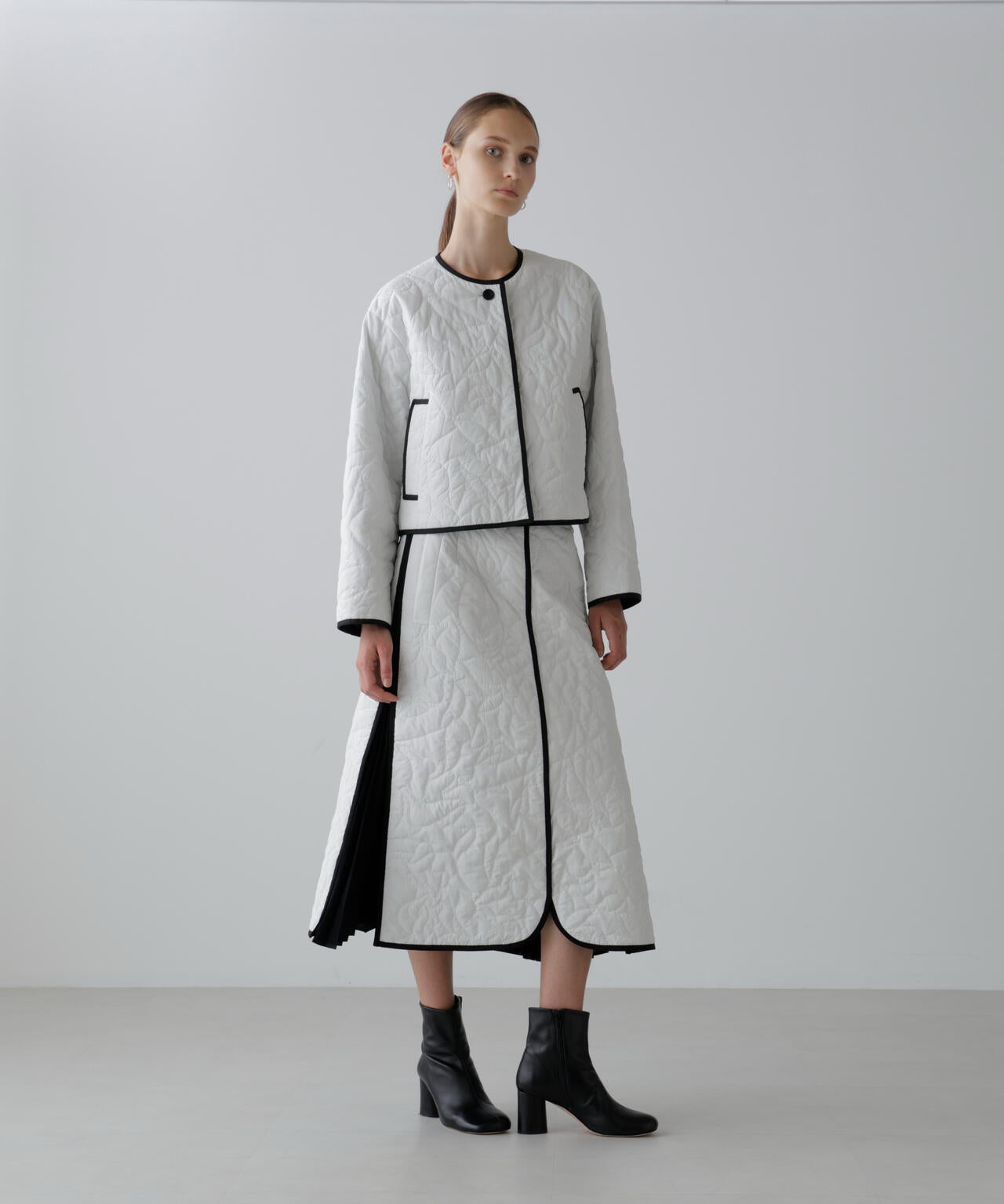 グラフィティキルティングスカート