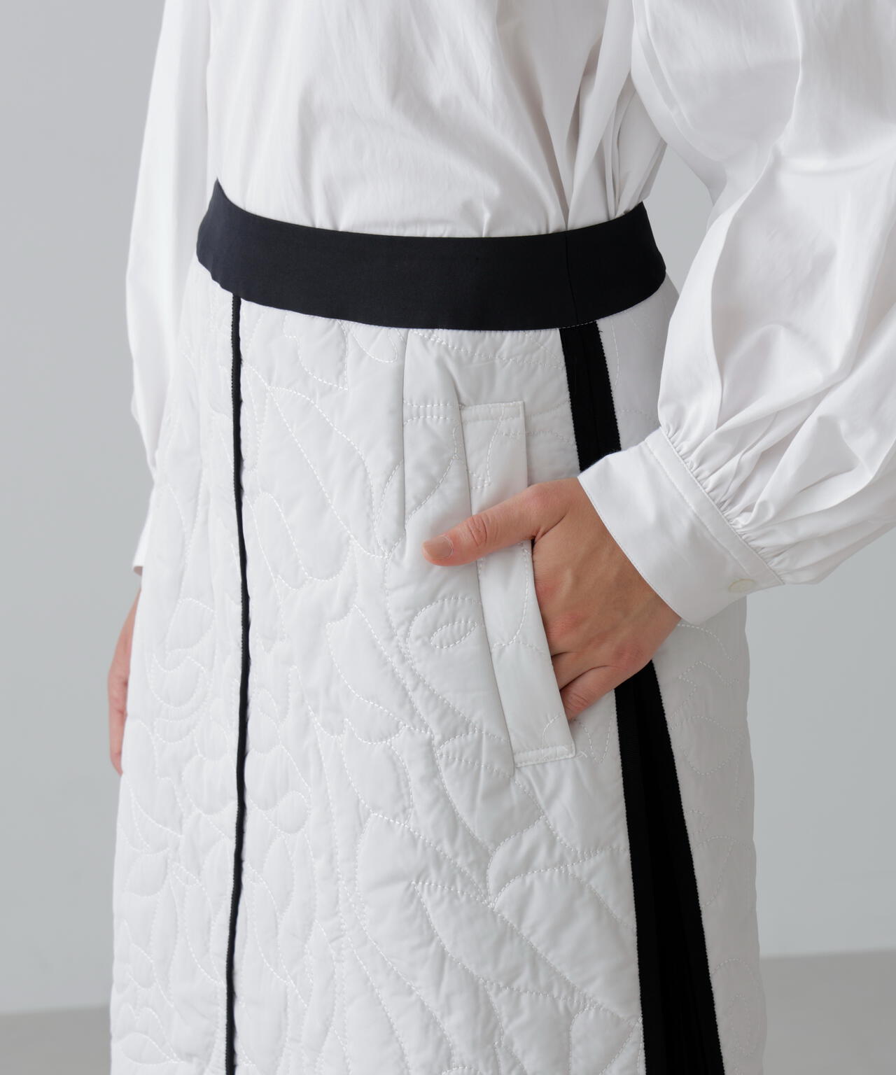 グラフィティキルティングスカート