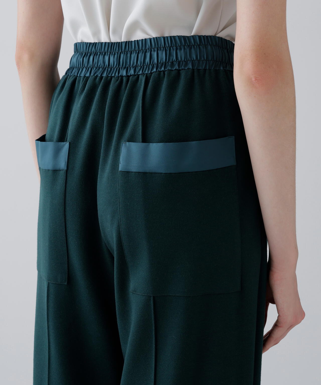 ストレッチポンチパンツ