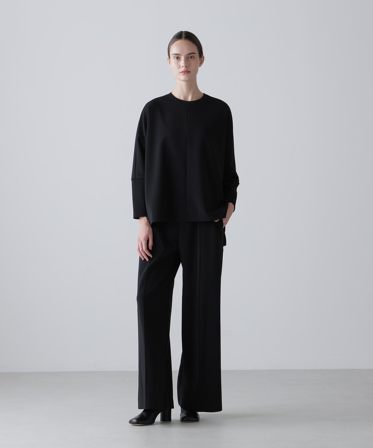 マットストレッチジャージーパンツ