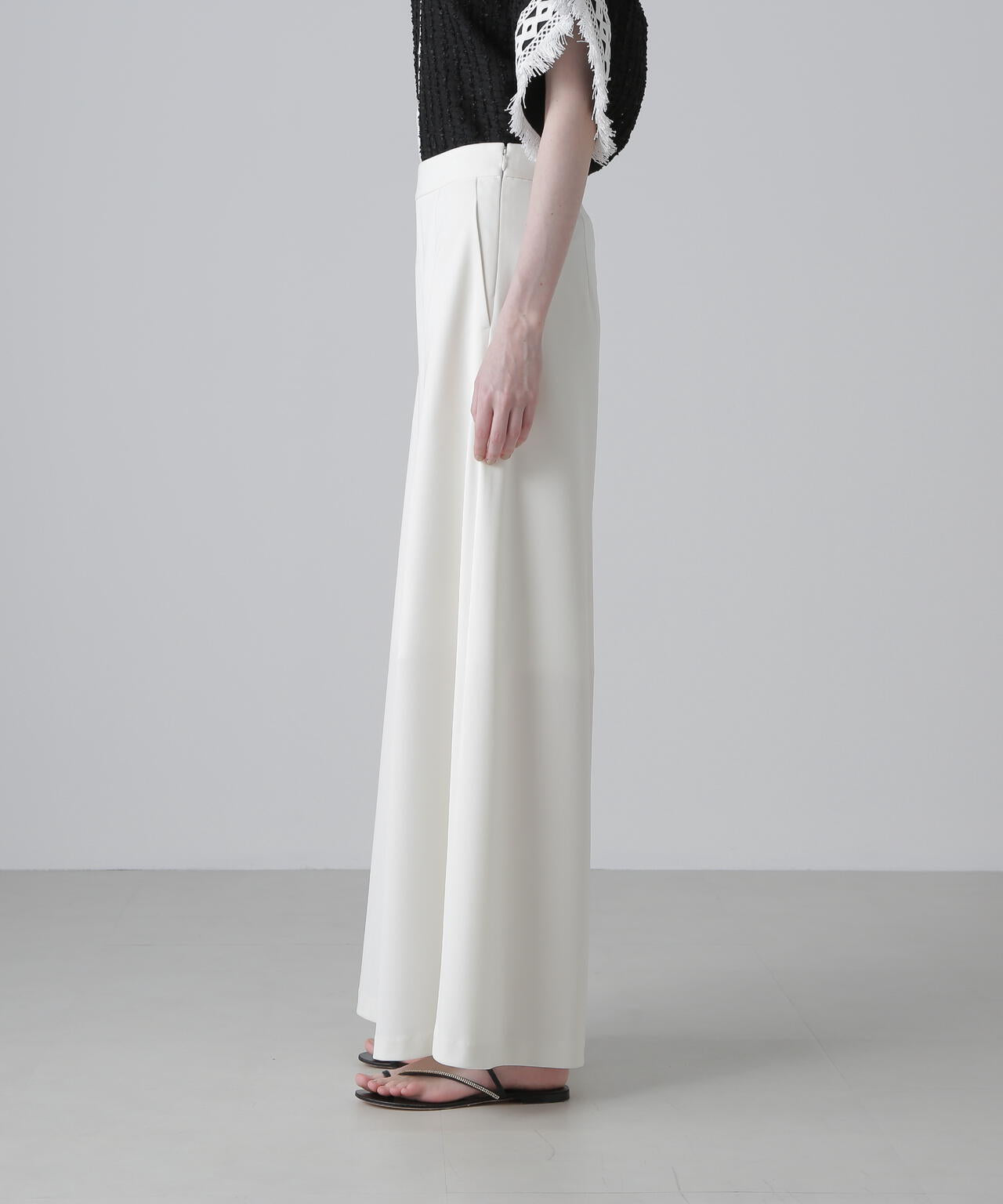 1d7913b3-0f4b-57ea-9597-26ccd4d7f4cd_Image