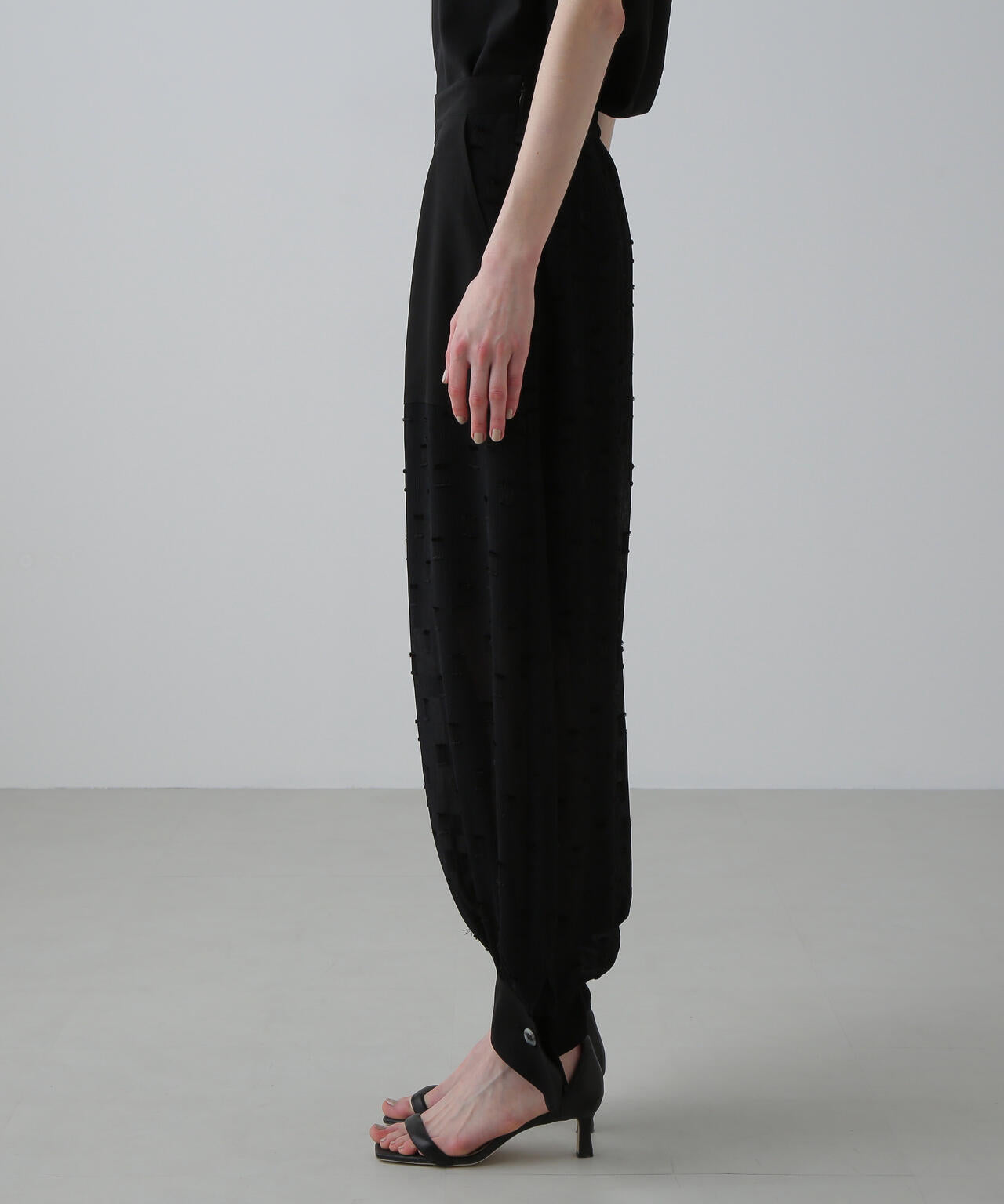 フィネストラジャガードパンツ