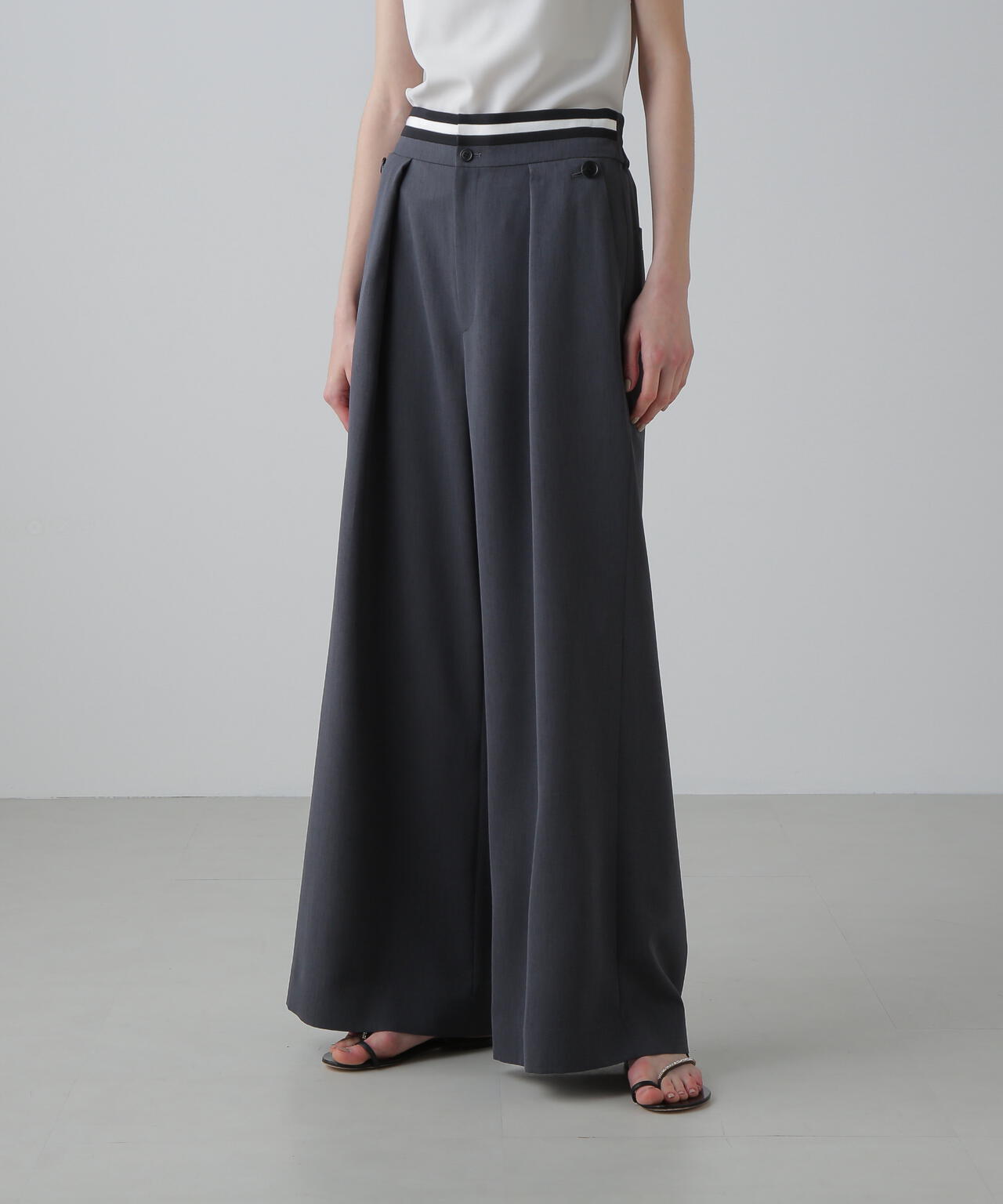 ドライタッチツイルパンツ