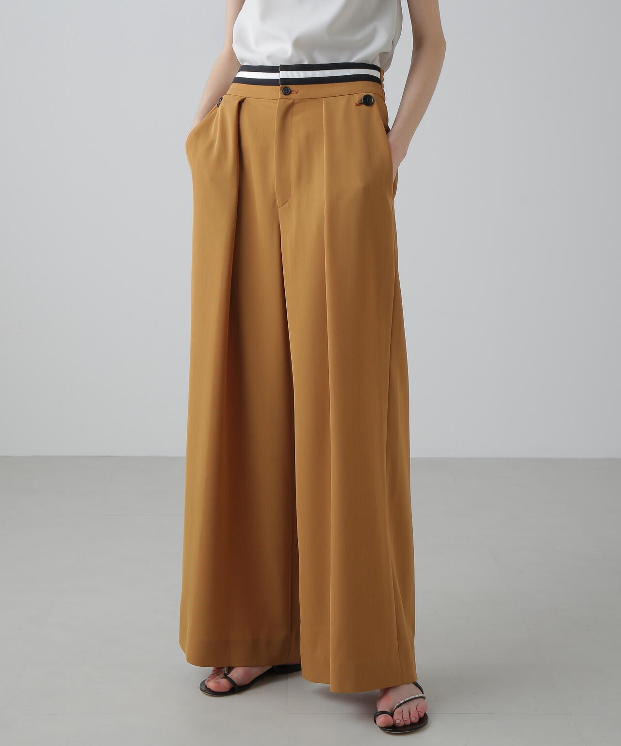 ドライタッチツイルパンツ