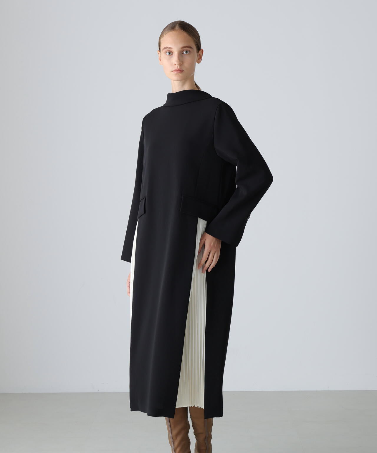 バイカラープリーツワンピース