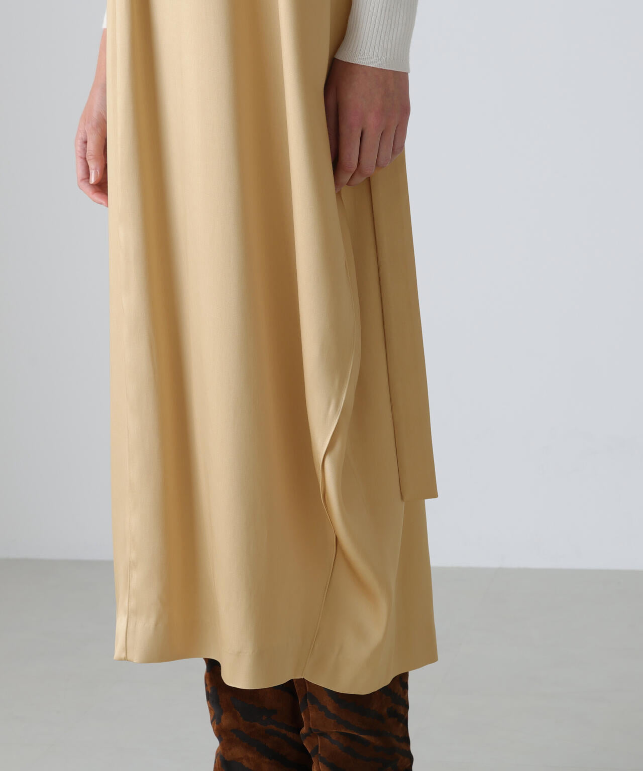 ブライトサテンワンピース