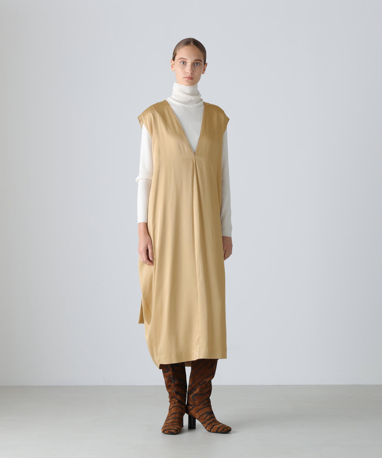 ブライトサテンワンピース