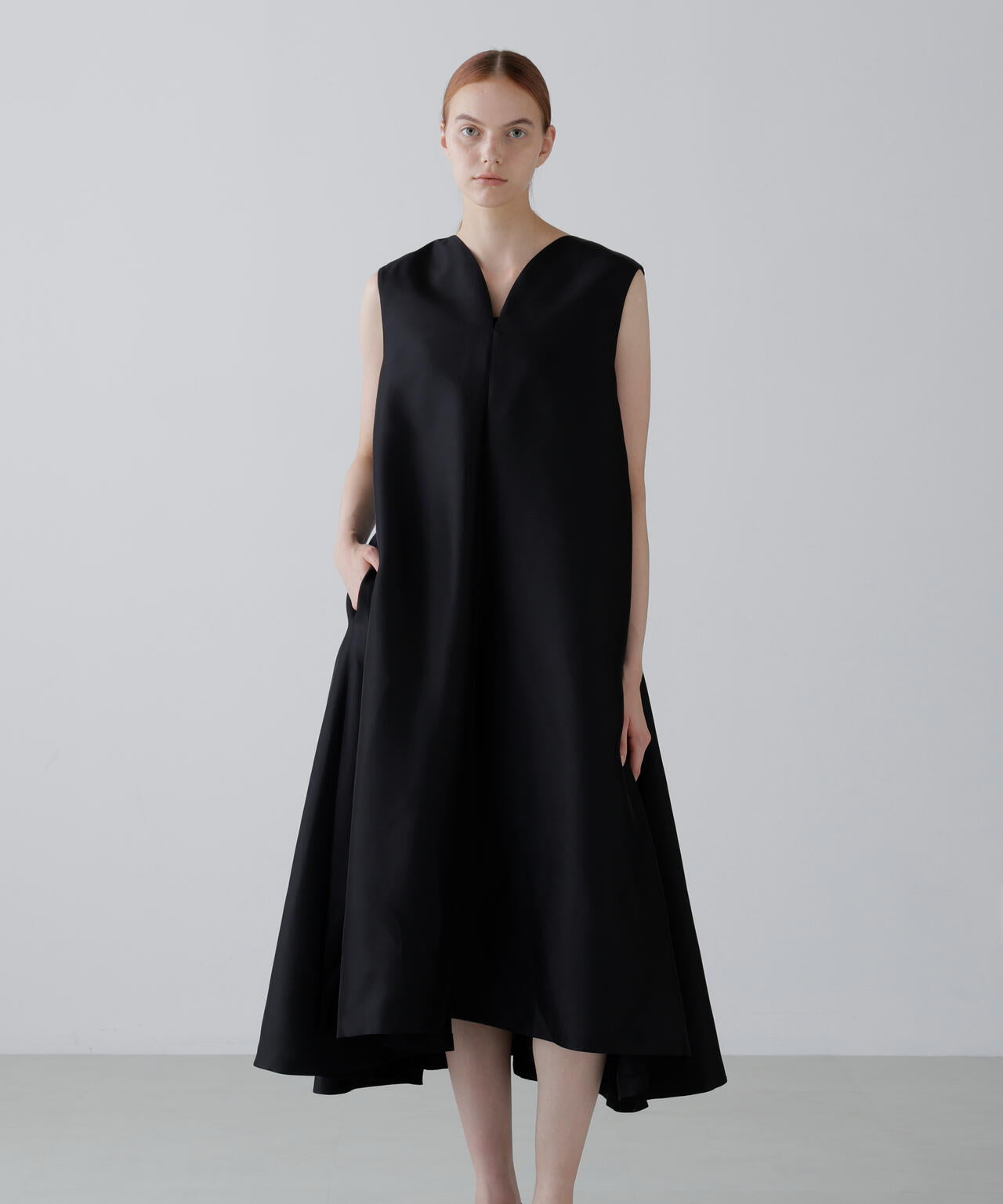 <BLACK LABEL>シルクダブルクロスノースリーブワンピース