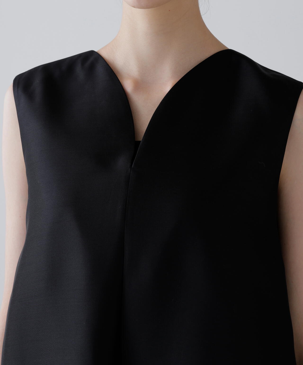 <BLACK LABEL>シルクダブルクロスノースリーブワンピース