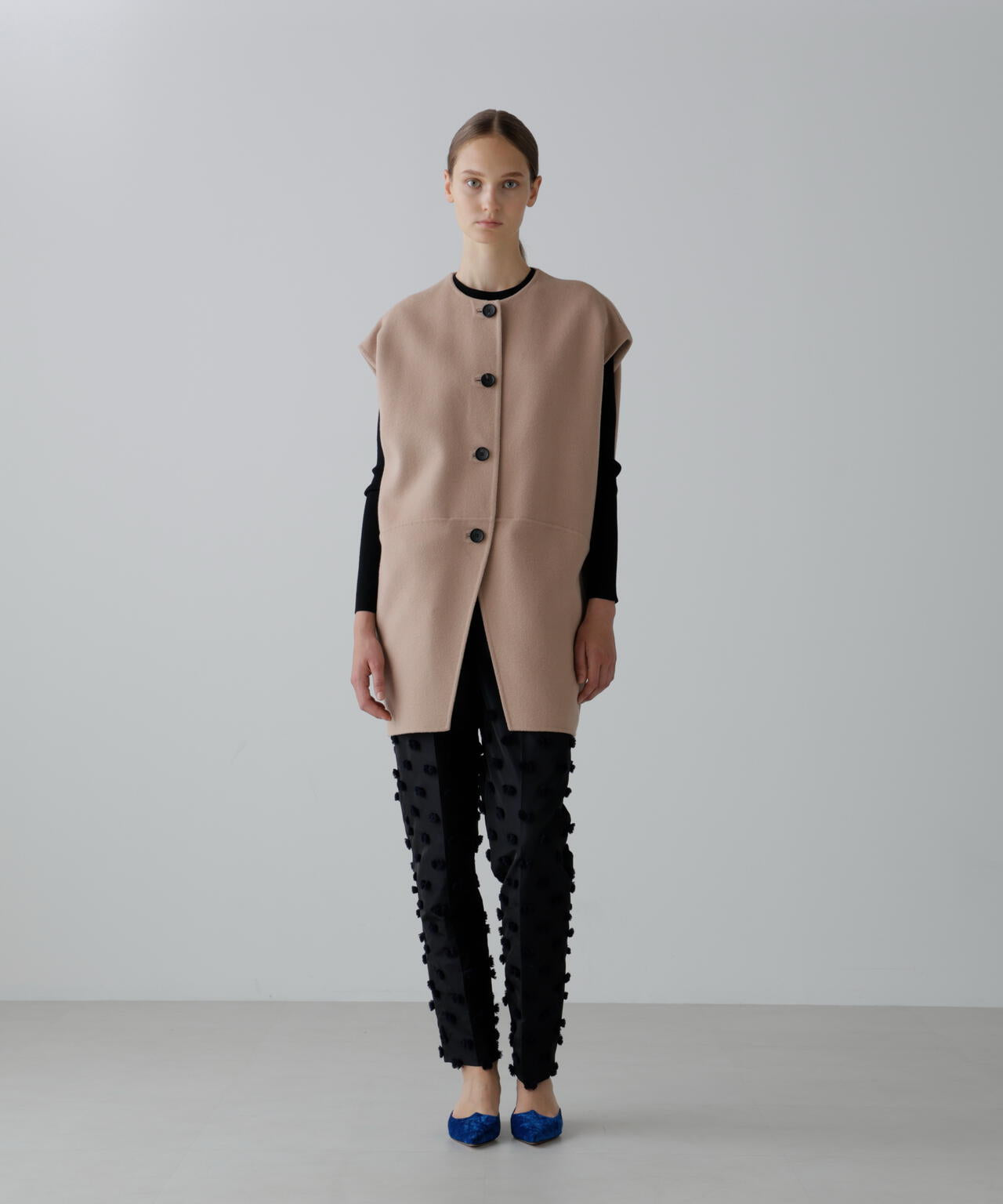 ソリッドウールリバーノーカラージレ