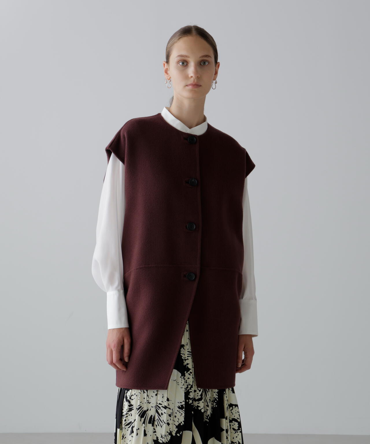 ソリッドウールリバーノーカラージレ