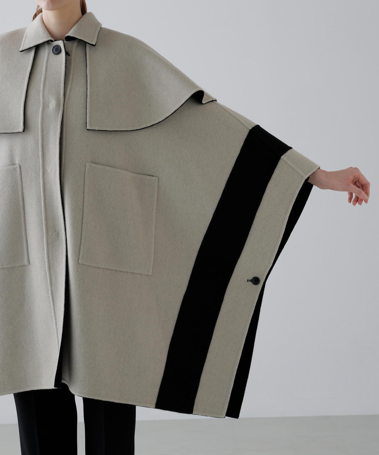 Ca混2TONEリバーケープコート